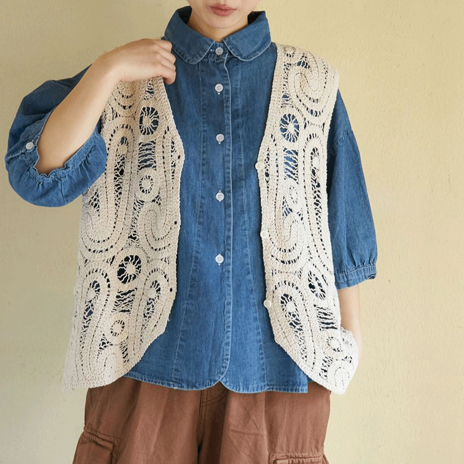 CUBE SUGAR レースVネックベスト - 画像1