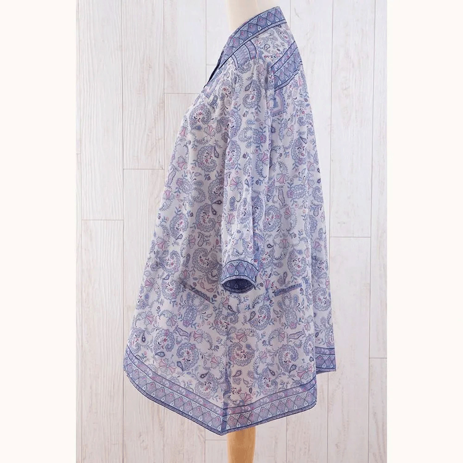 【ETONET限定】シルクロード シャツ襟裾ヘム脇下がり七分袖ブラウス フラワーフェザー - 画像19