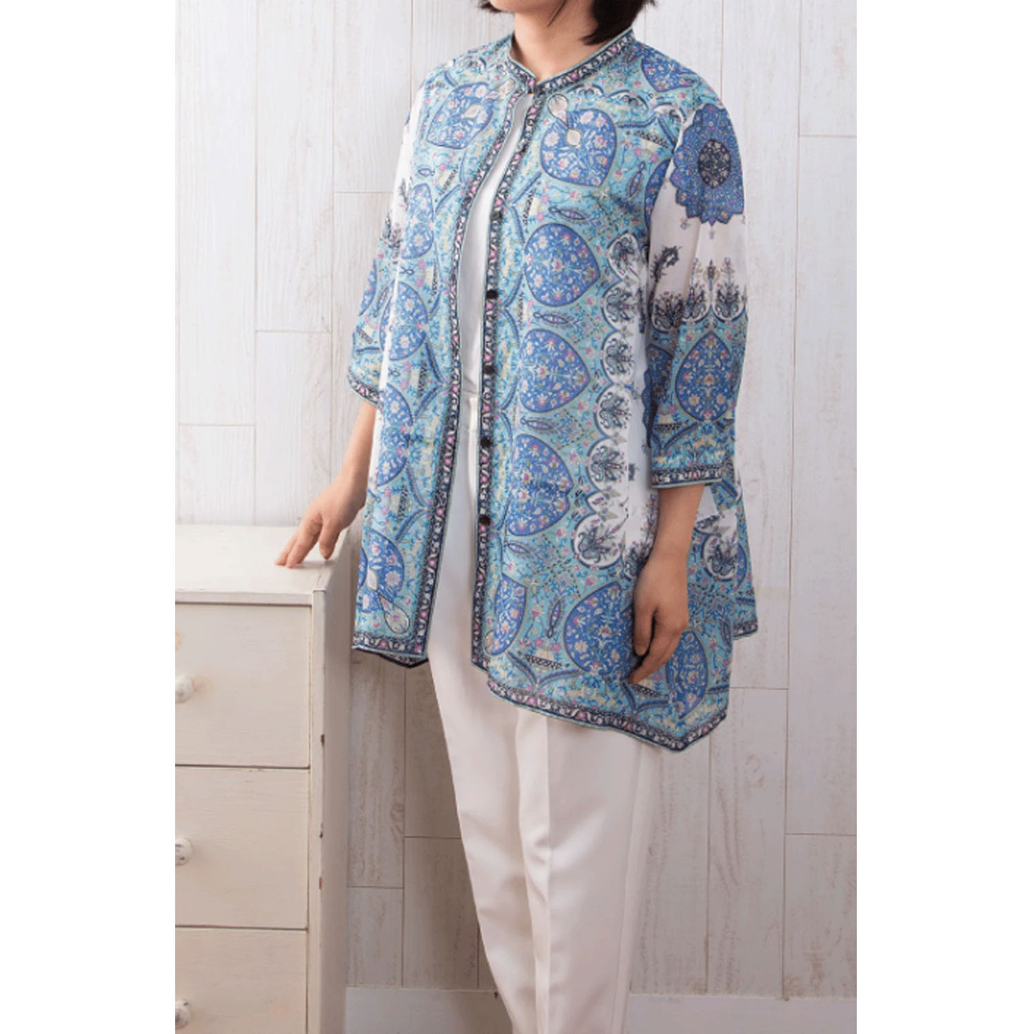 【ETONET限定】シルクロード スタンド裾ヘム脇下り七分袖ブラウス カシミール - 画像17