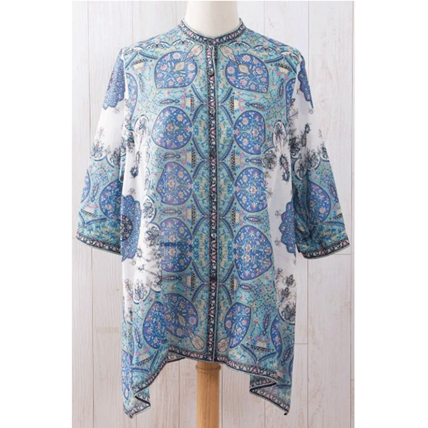 【ETONET限定】シルクロード スタンド裾ヘム脇下り七分袖ブラウス カシミール - 画像18