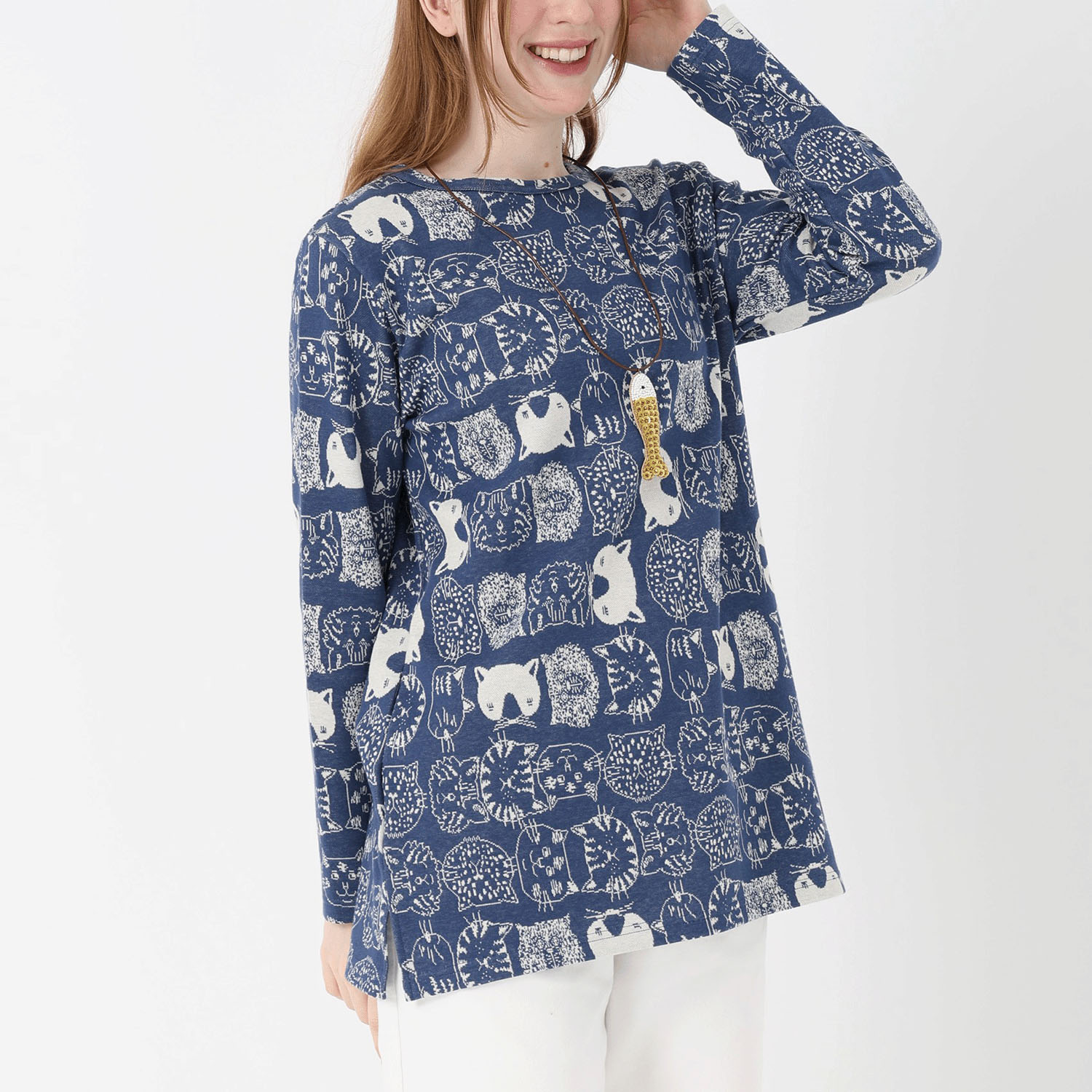 T’BIS STUDIO 長袖ネコ柄Wジャカードチュニック丈カットソー - 画像1