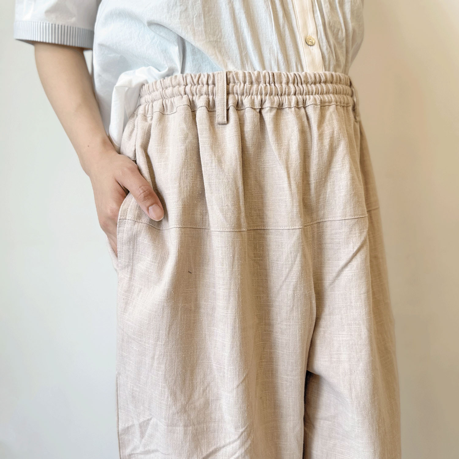 インディゴ 綿麻コクーンパンツ - 画像7