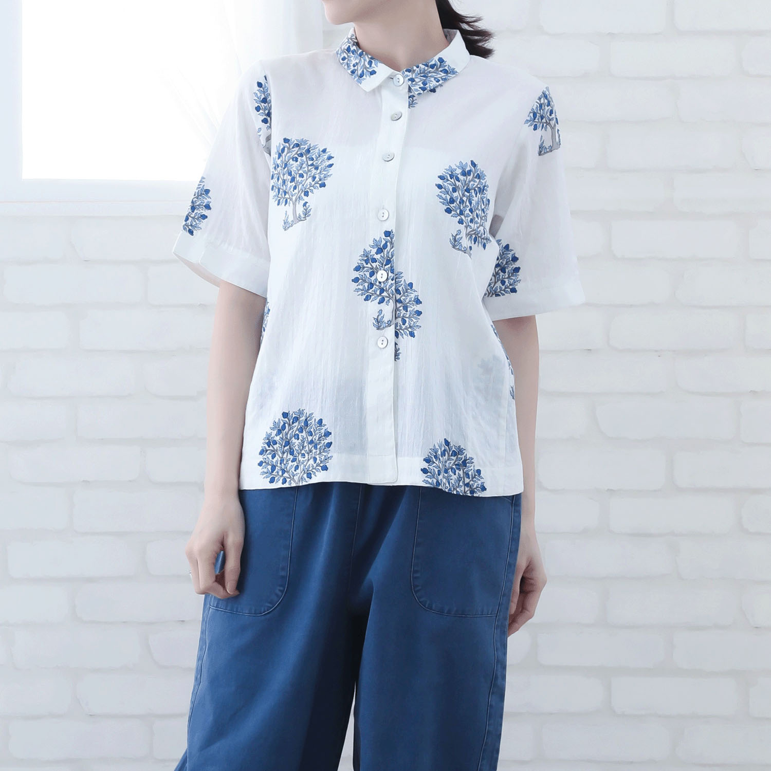 インディゴ ビッグモチーフプリントブラウス - 画像3