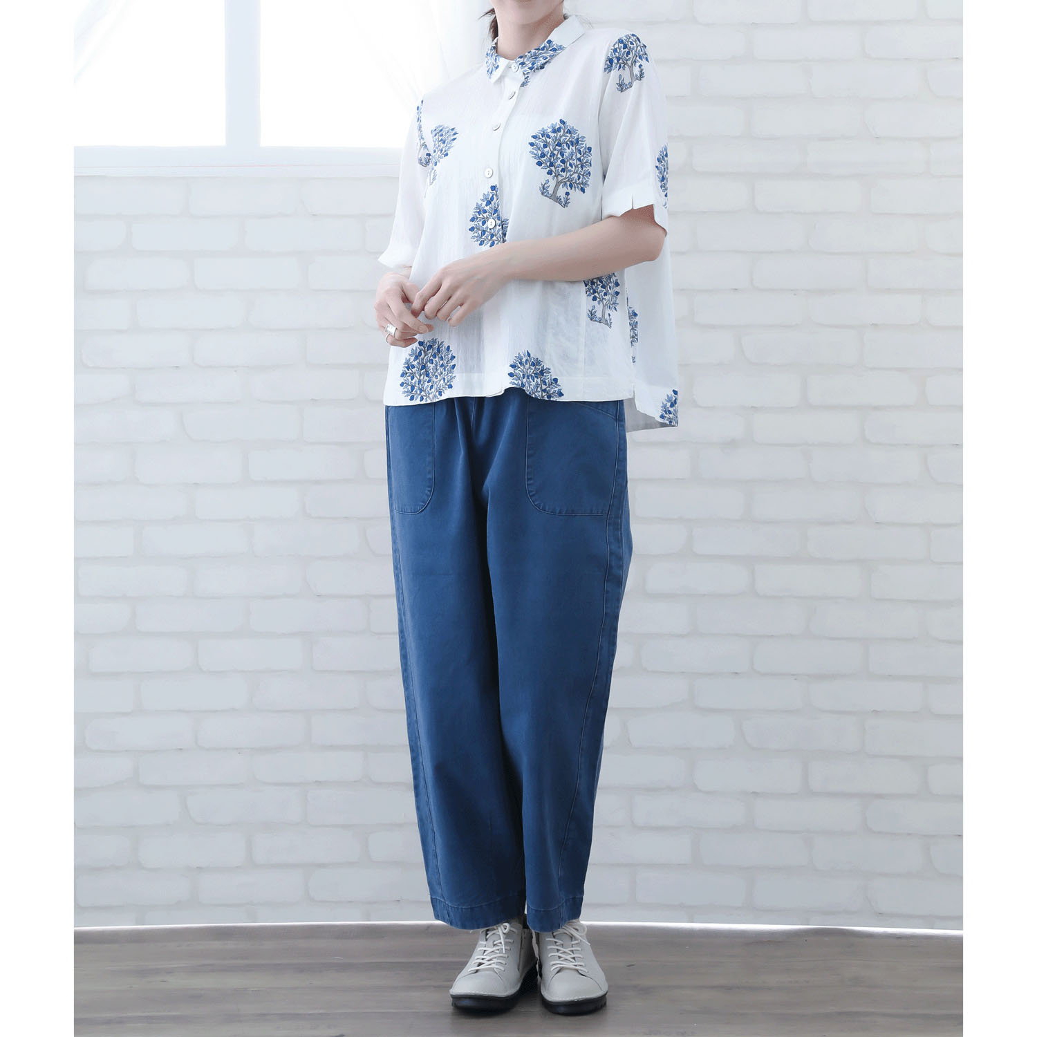 インディゴ ビッグモチーフプリントブラウス - 画像5