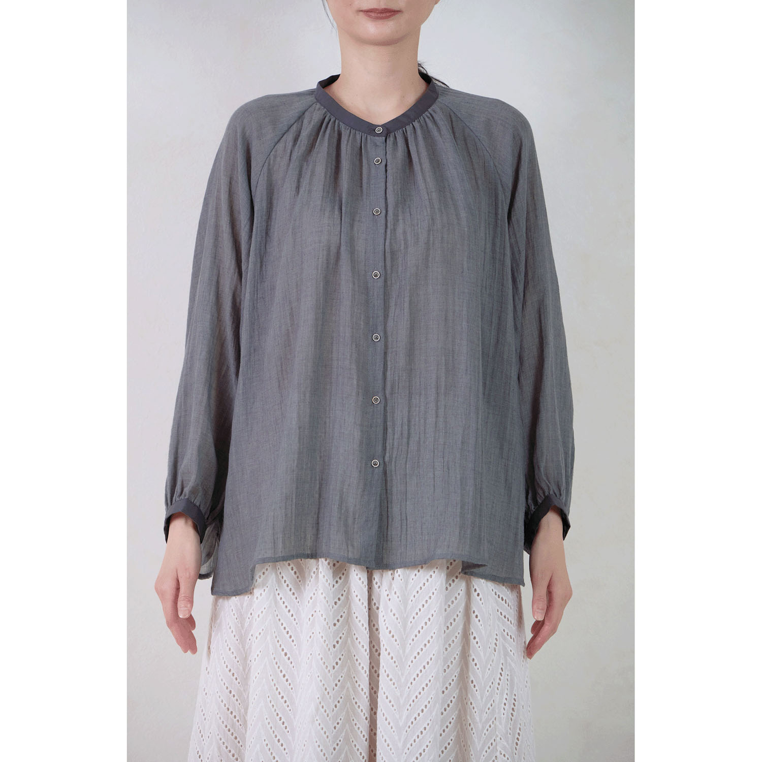 le ciel a tempsdoux 綿混シャンブレーブラウス - 画像1