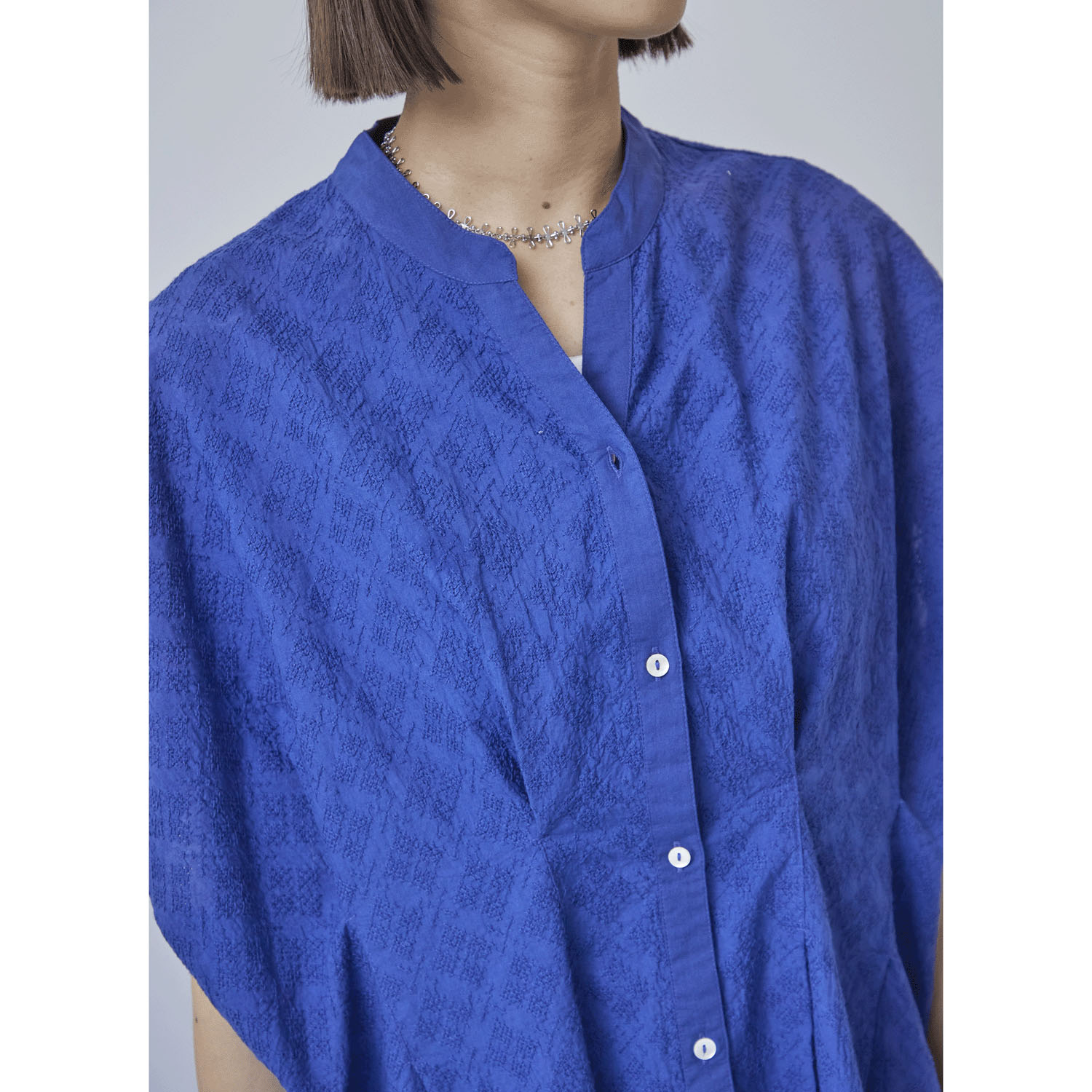 【Insta Live】Fanaka ジオメトリック刺繍ウエストタックフレンチスリーブブラウス - 画像7