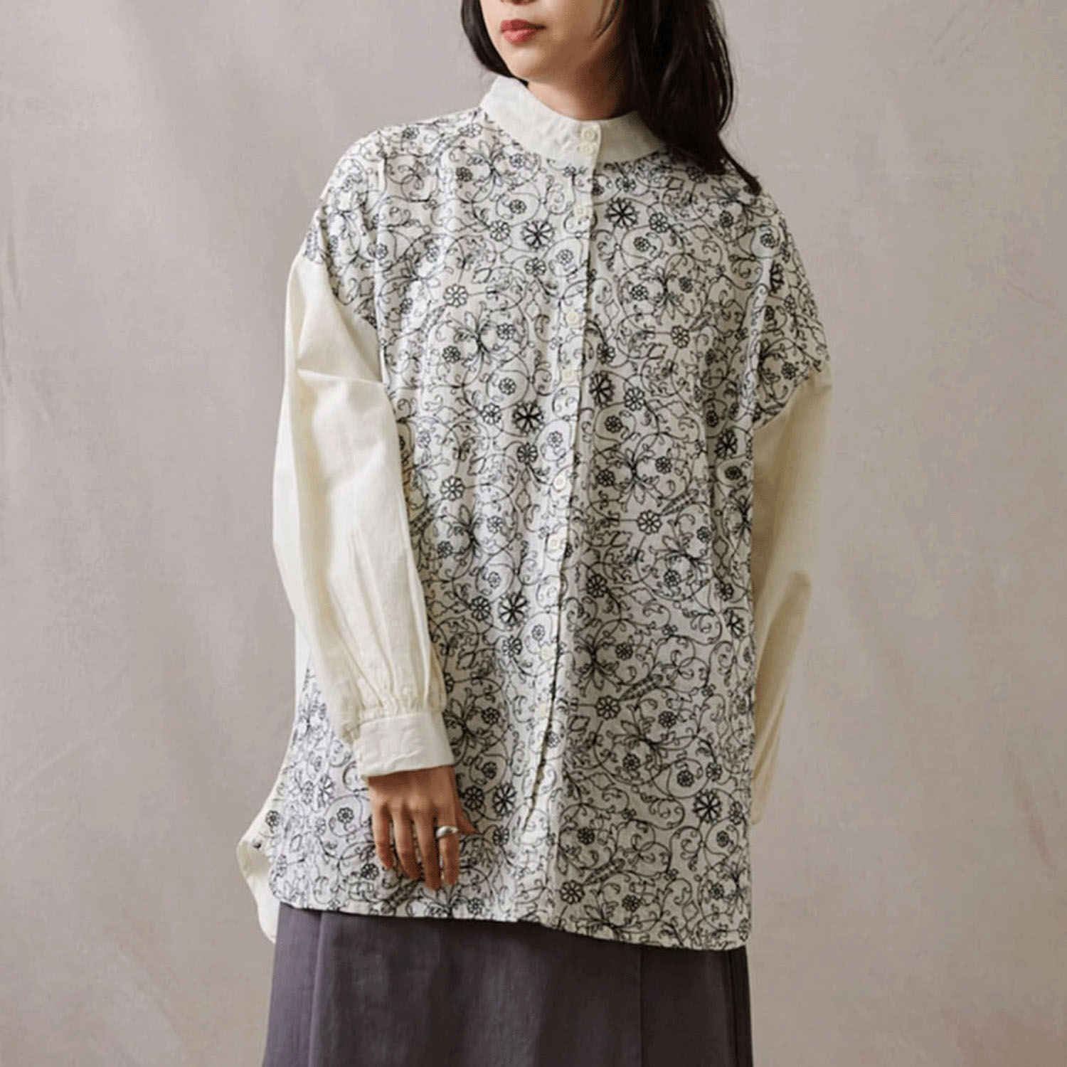 teMite フロント刺繍シャツチュニック - 画像1