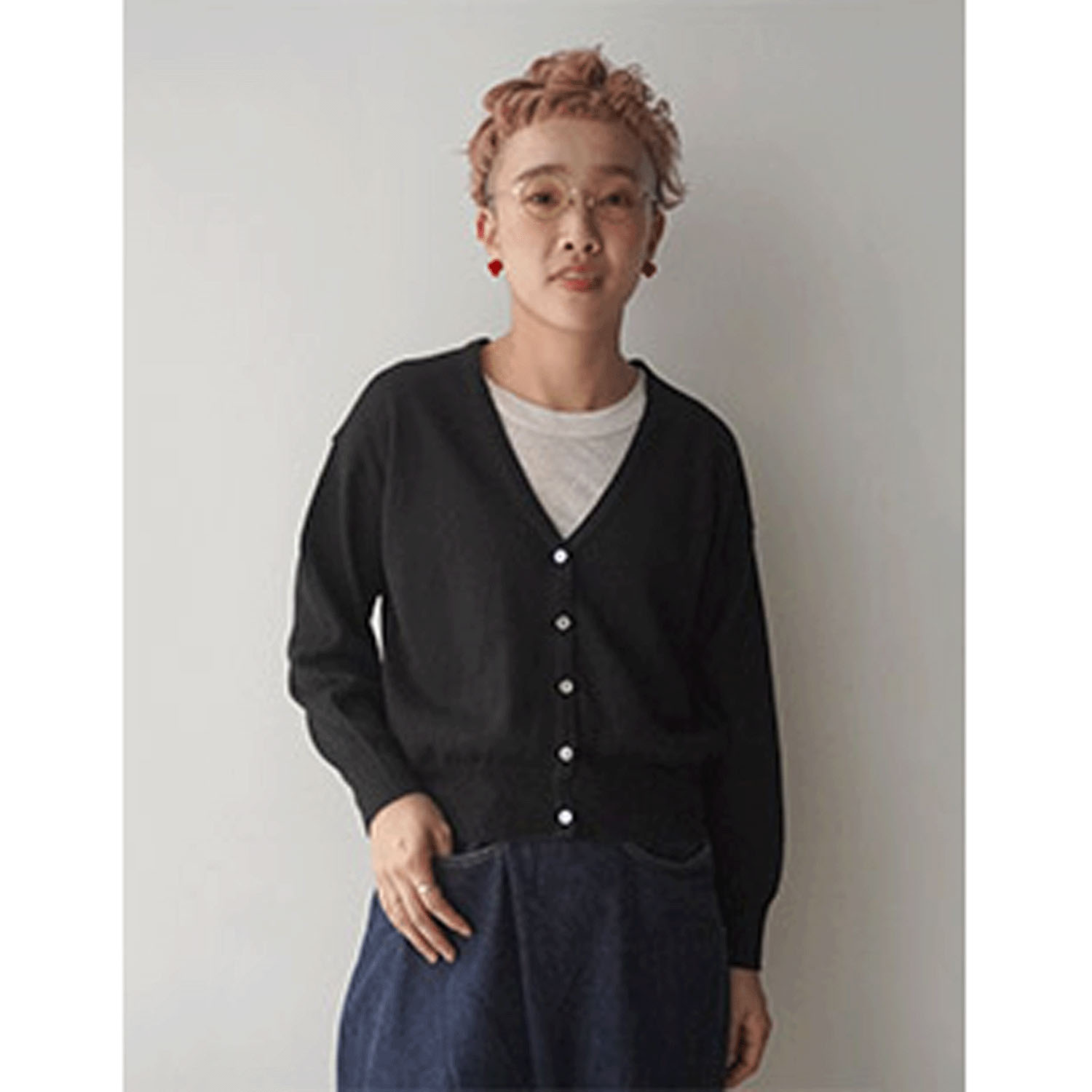 mao made Vネッククロップド丈カーディガン - 画像3