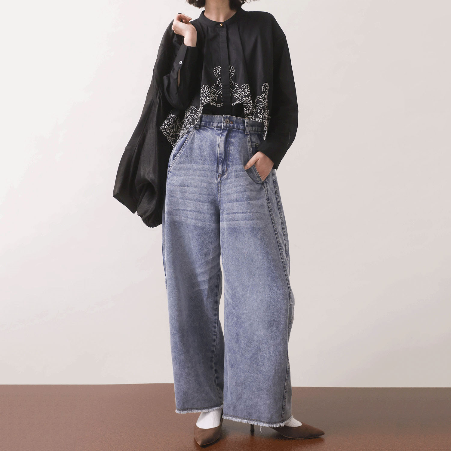 trois 刺繍コットンボイルフラップブラウス - 画像11