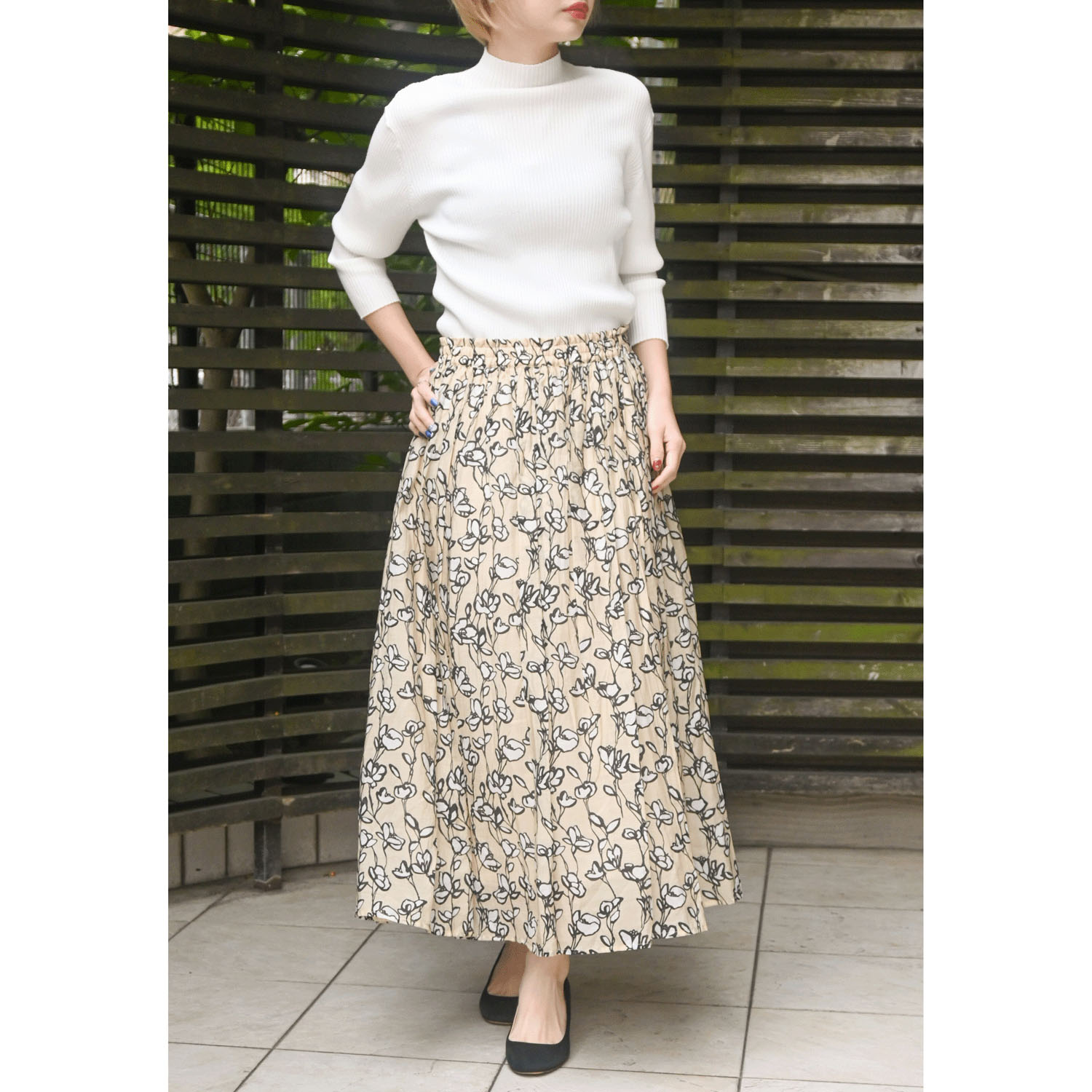 trois フラワープリントギャザースカート - 画像7