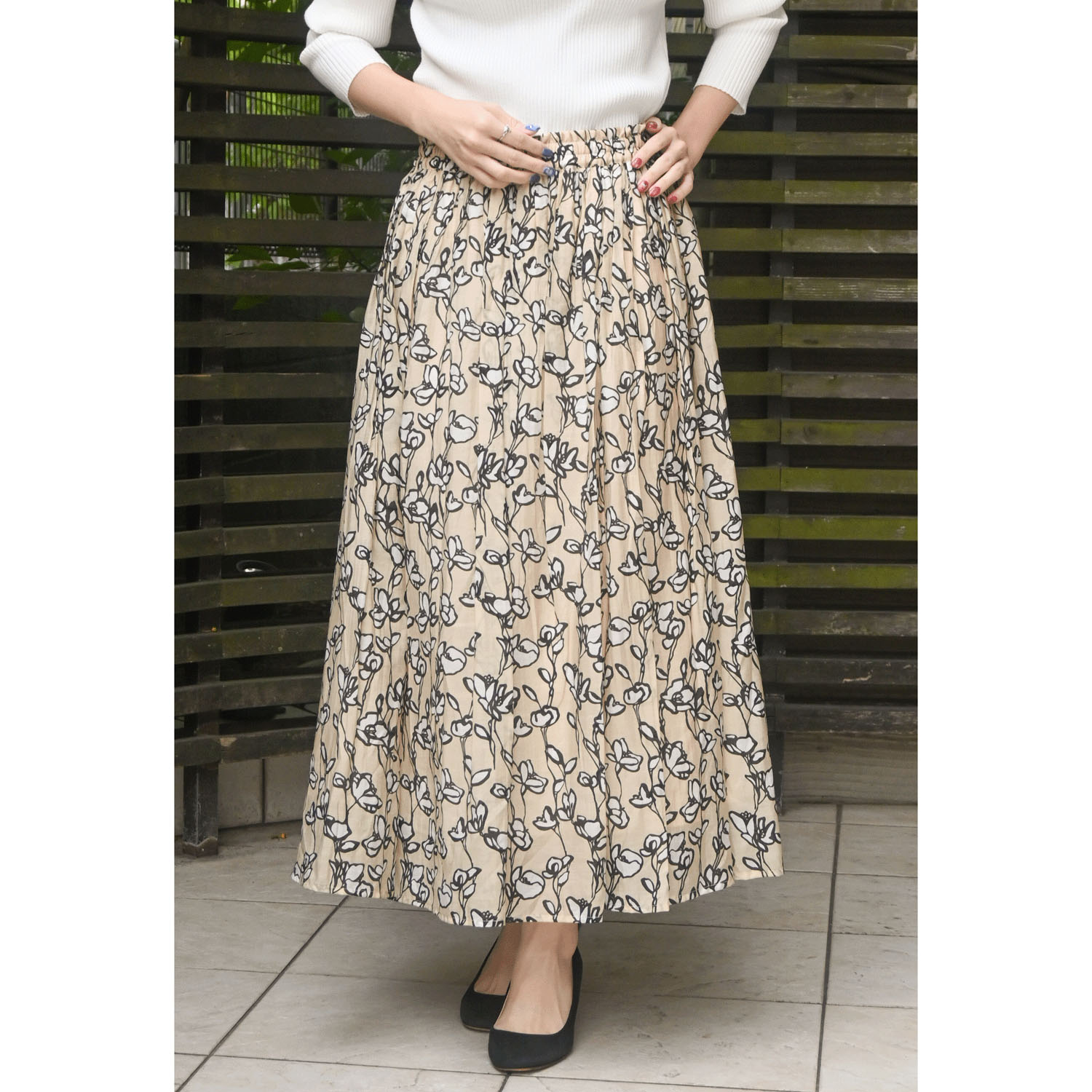 trois フラワープリントギャザースカート - 画像1