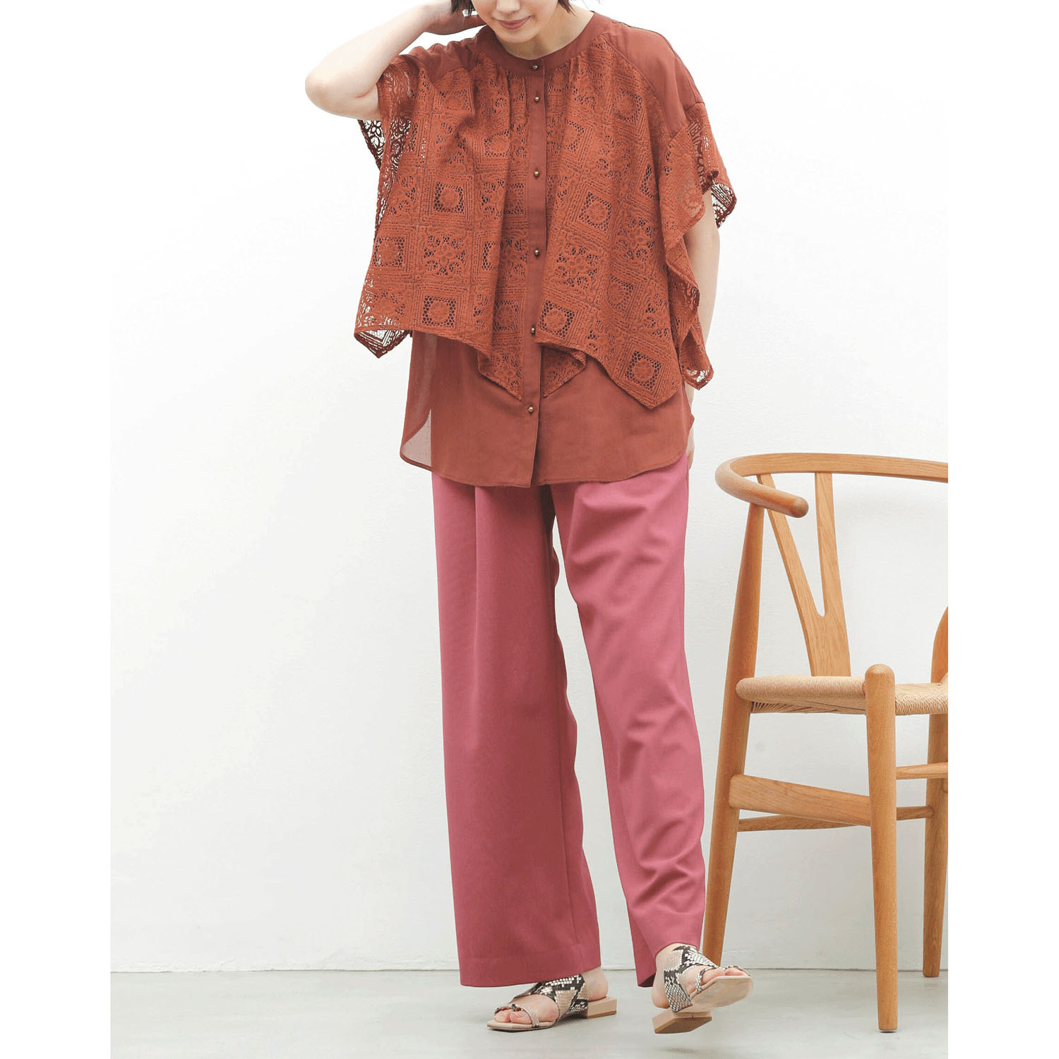 trois タイル調レース半袖ブラウス - 画像4