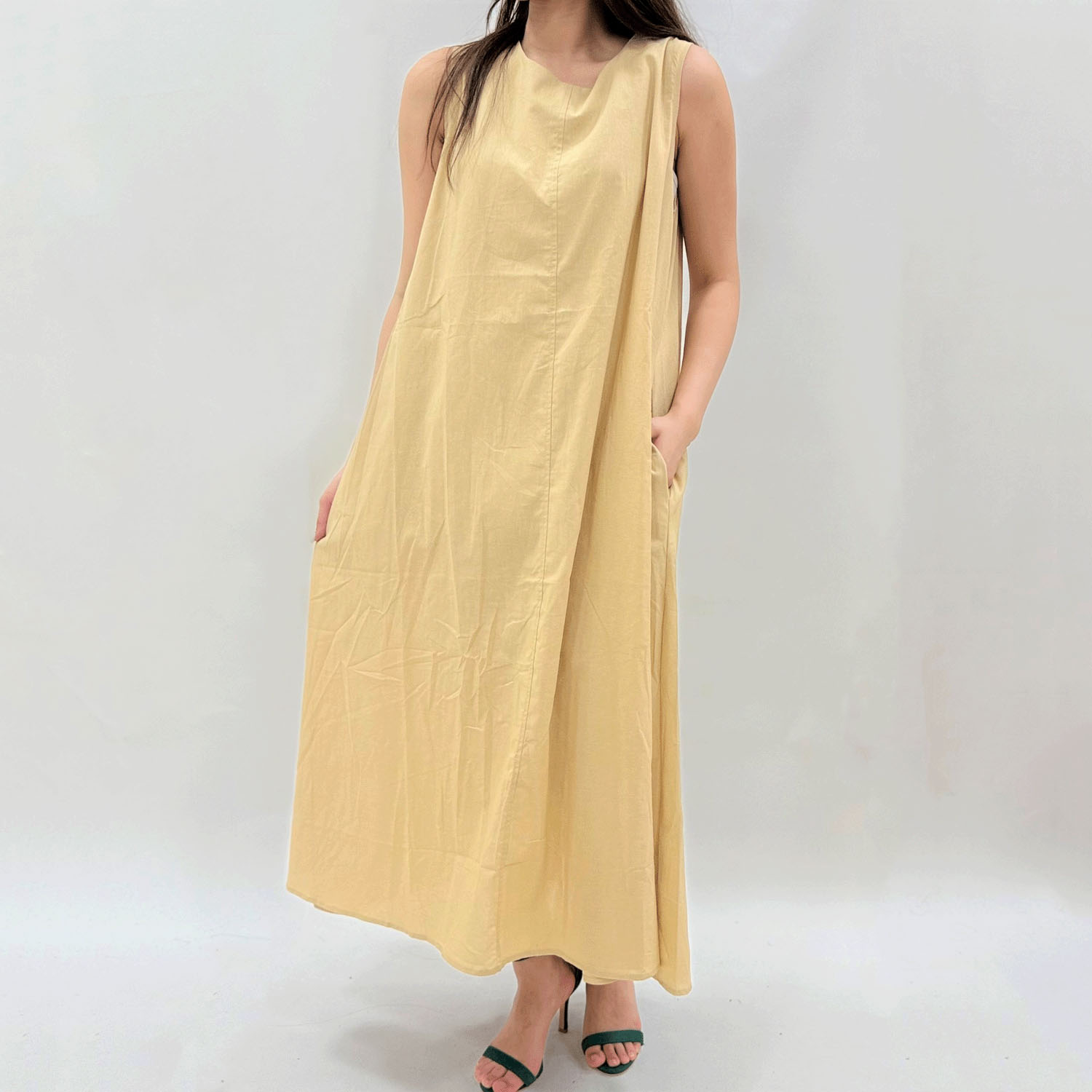 無地ワンピース