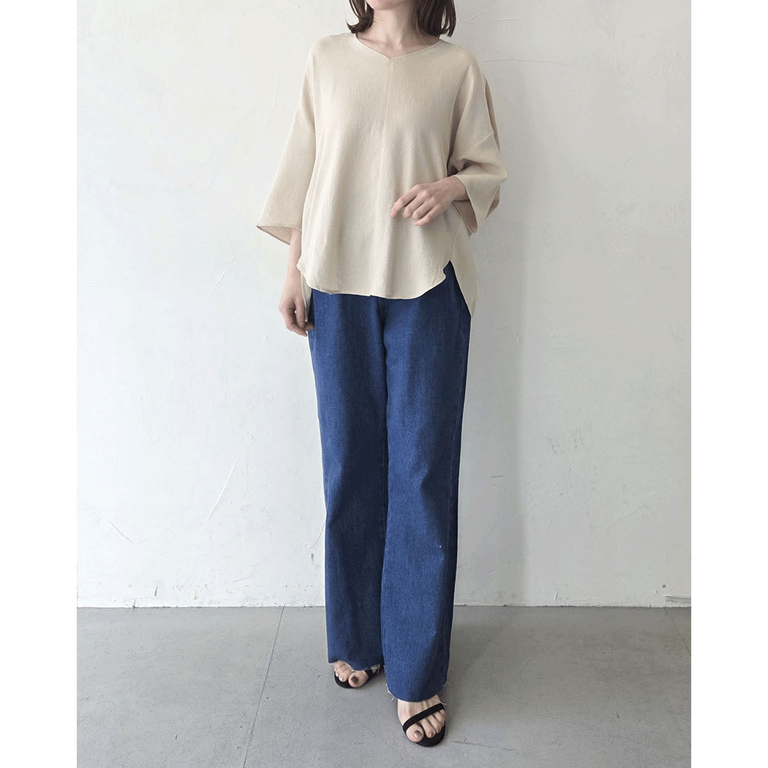 epidemique リネン混Vネックプルオーバー - 画像6