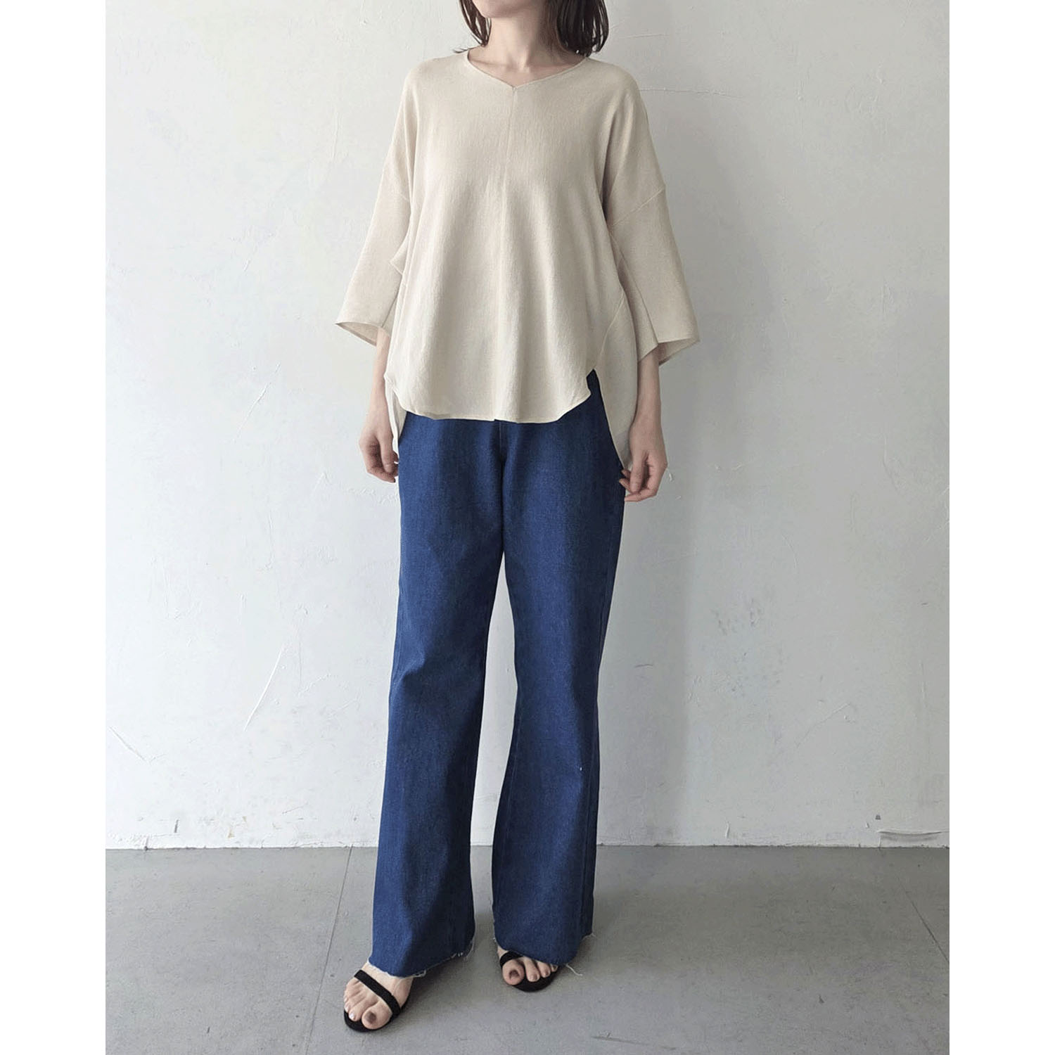 epidemique リネン混Vネックプルオーバー - 画像7