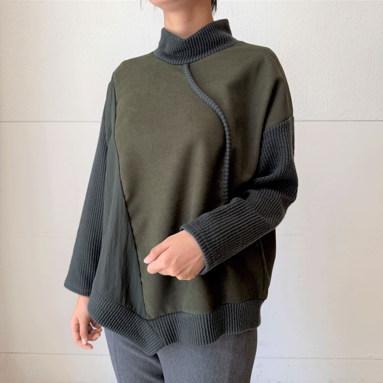 異素材切替裾アシメプルオーバー