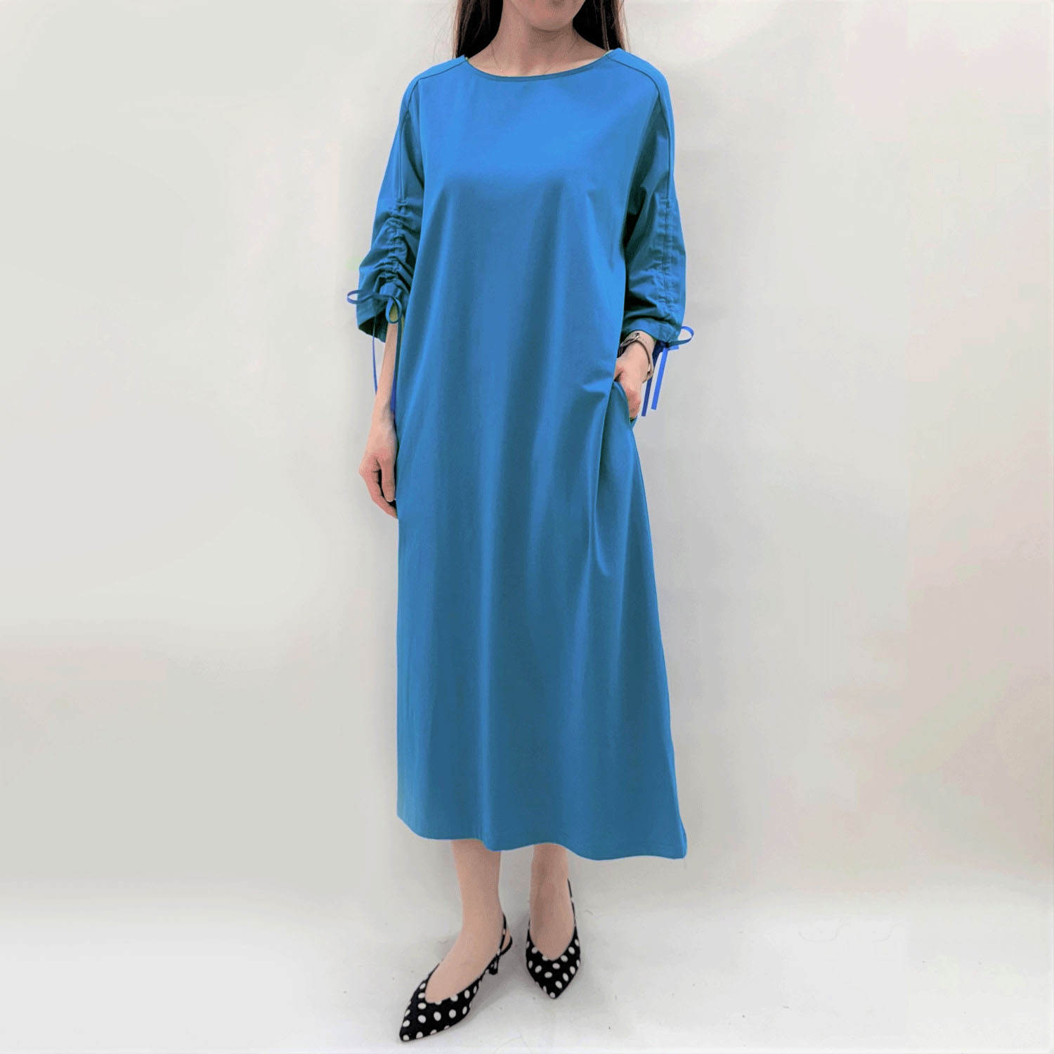 袖ギャザーワンピース