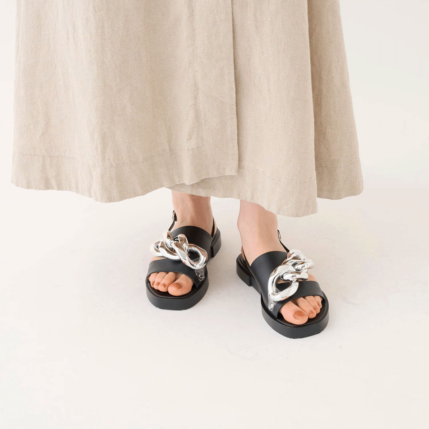 TEMPERATE QUINN チェーンサンダル - 画像3