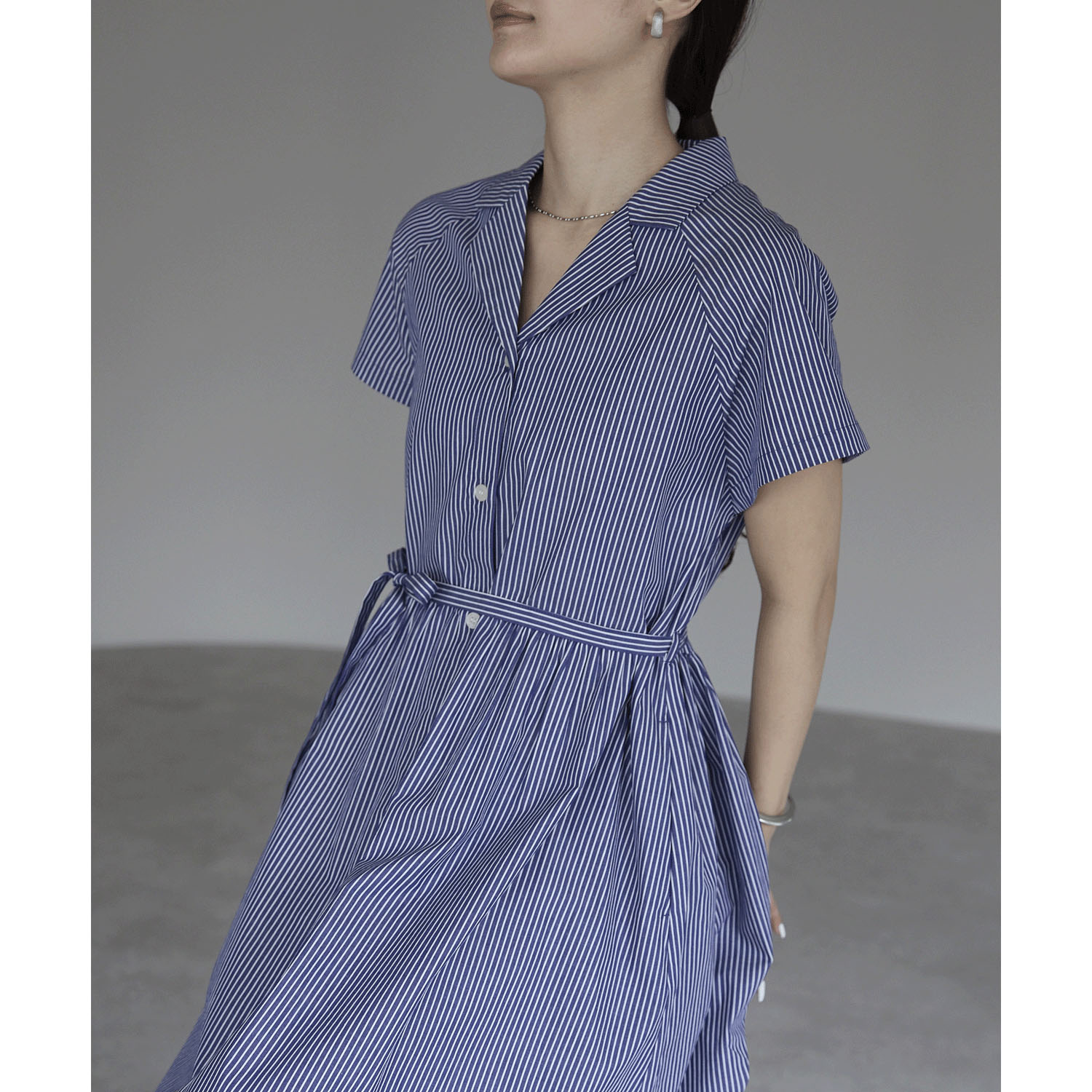 【お取り寄せ】PREFERIR（プレフェリール） ストライプラグラン切替 オープンカラーワンピース - 画像10