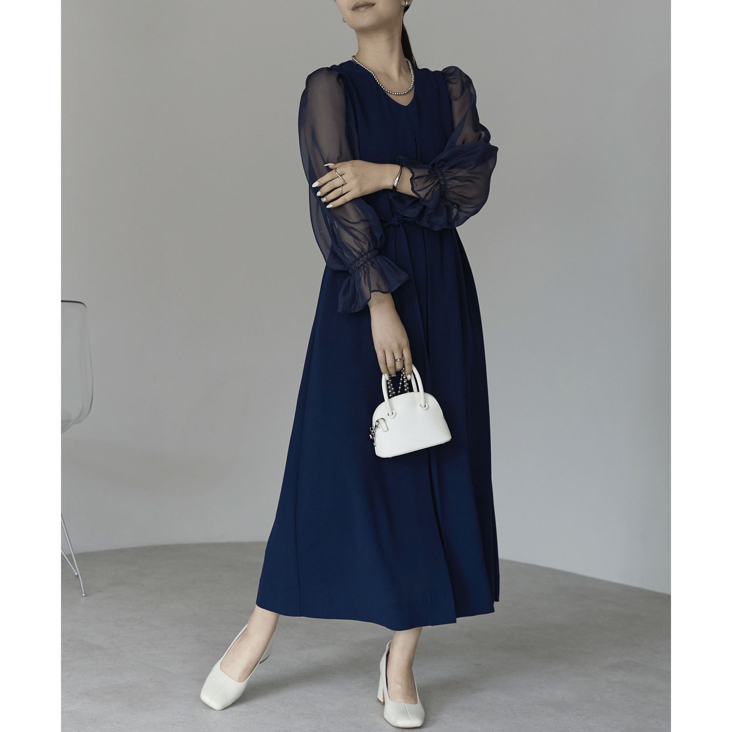 【お取り寄せ】PREFERIRボリュームシアースリーブAラインVネックドレス - 画像19