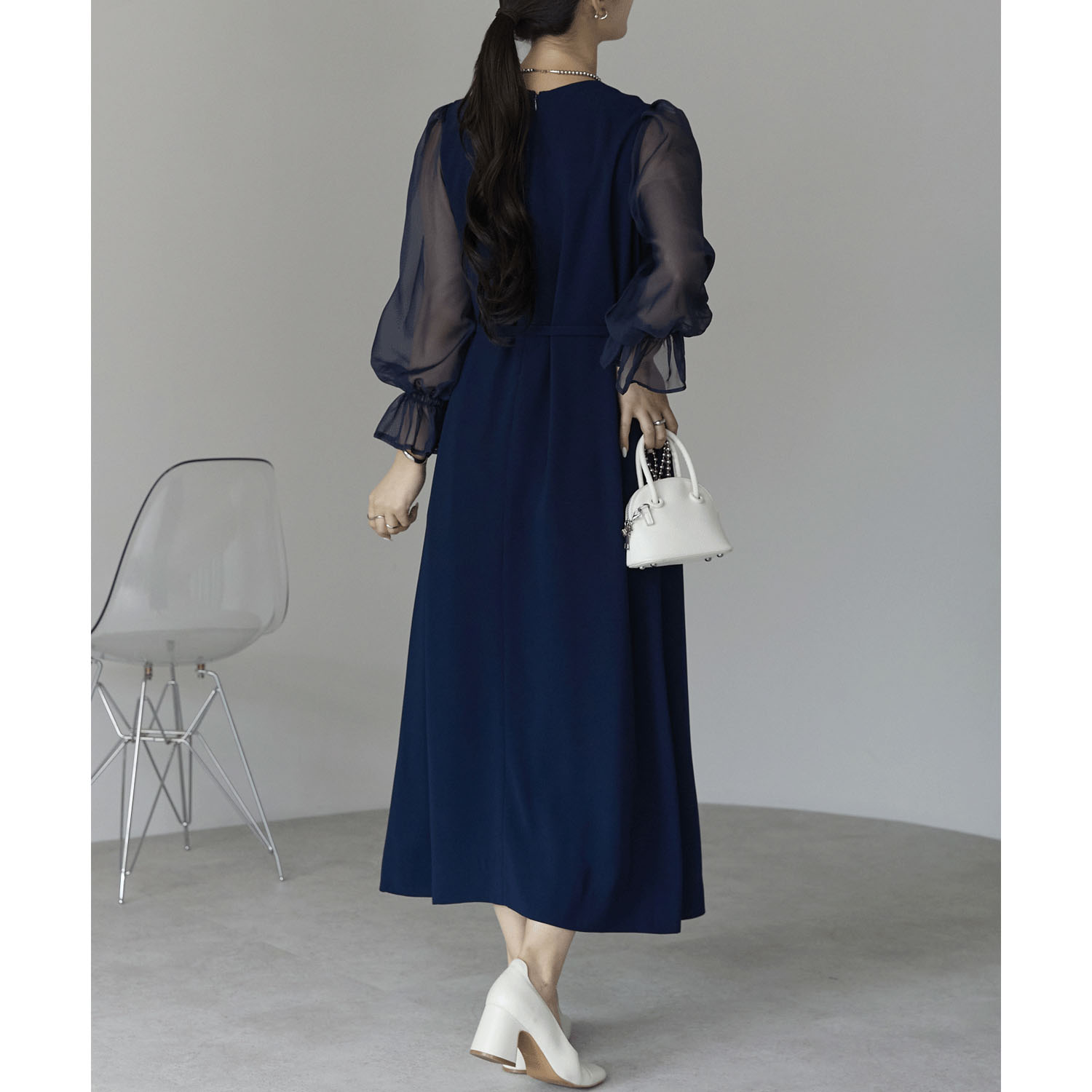 【お取り寄せ】PREFERIRボリュームシアースリーブAラインVネックドレス - 画像21