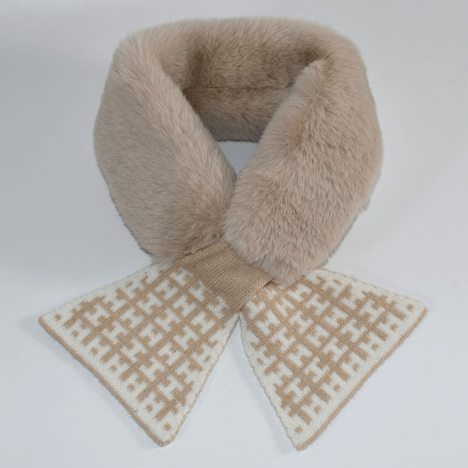 パターン柄ニット＆ファーティペット - 画像10