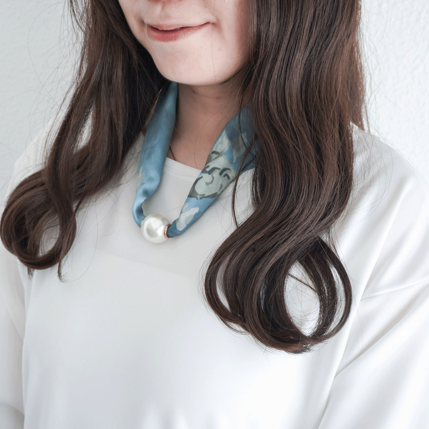 パールマグネット付きスカーフ