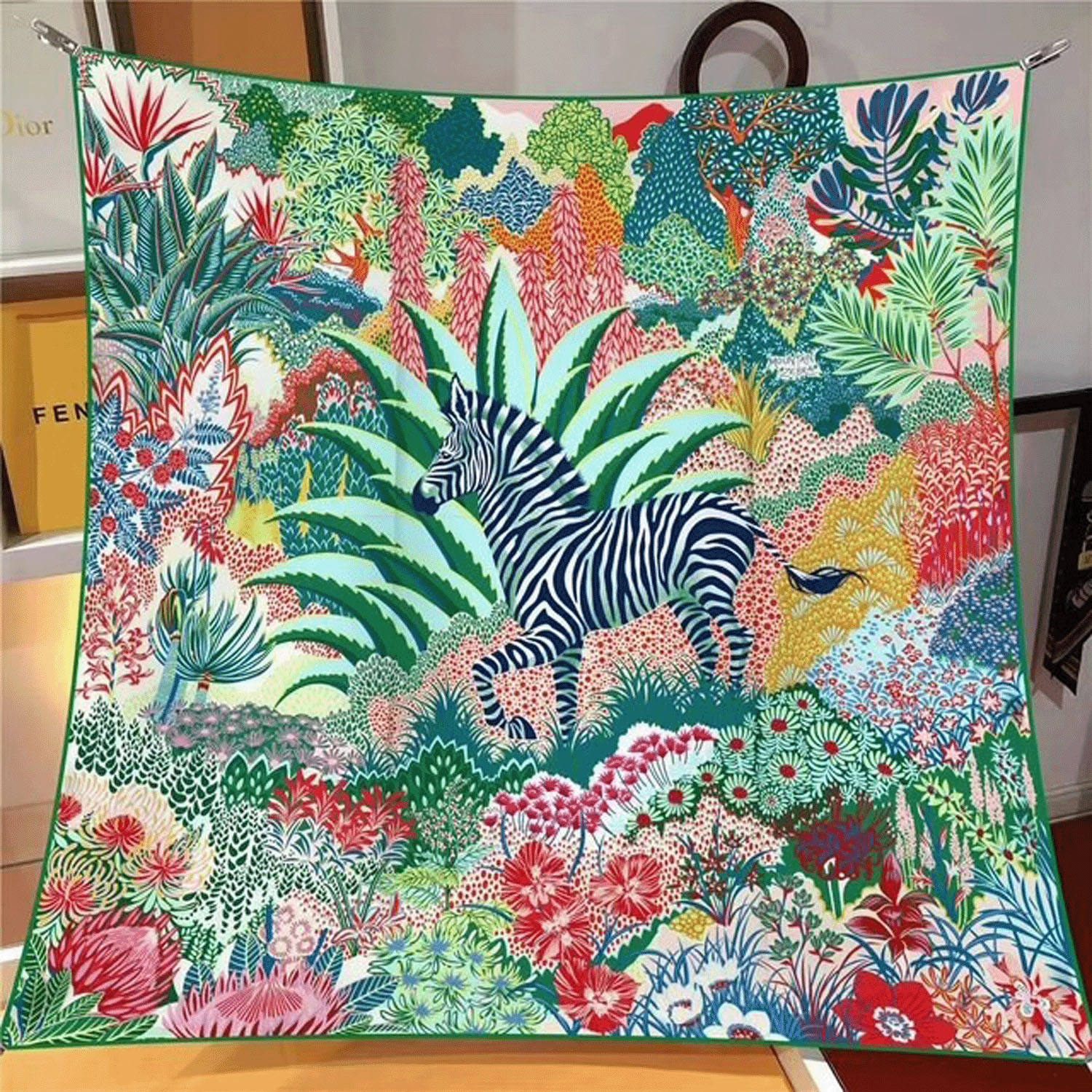 大判プリントツイルスカーフ 90×90 - 画像1