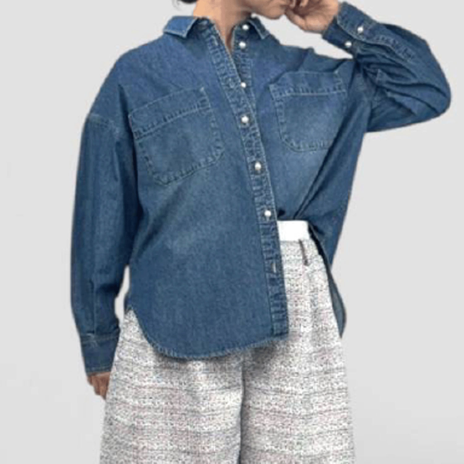 QTUME デニムパール釦シャツ - 画像1