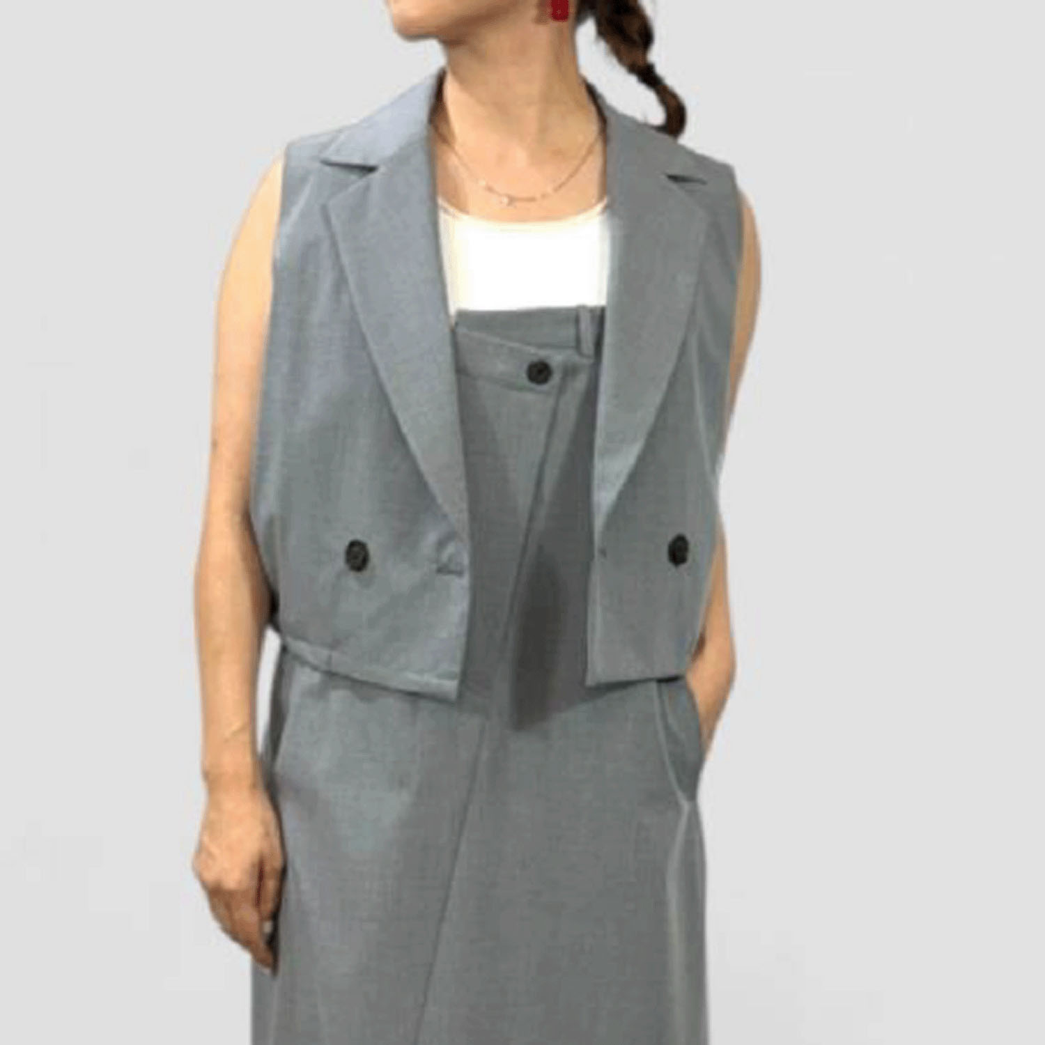 QTUME クロップドスリーブレスジャケット - 画像1