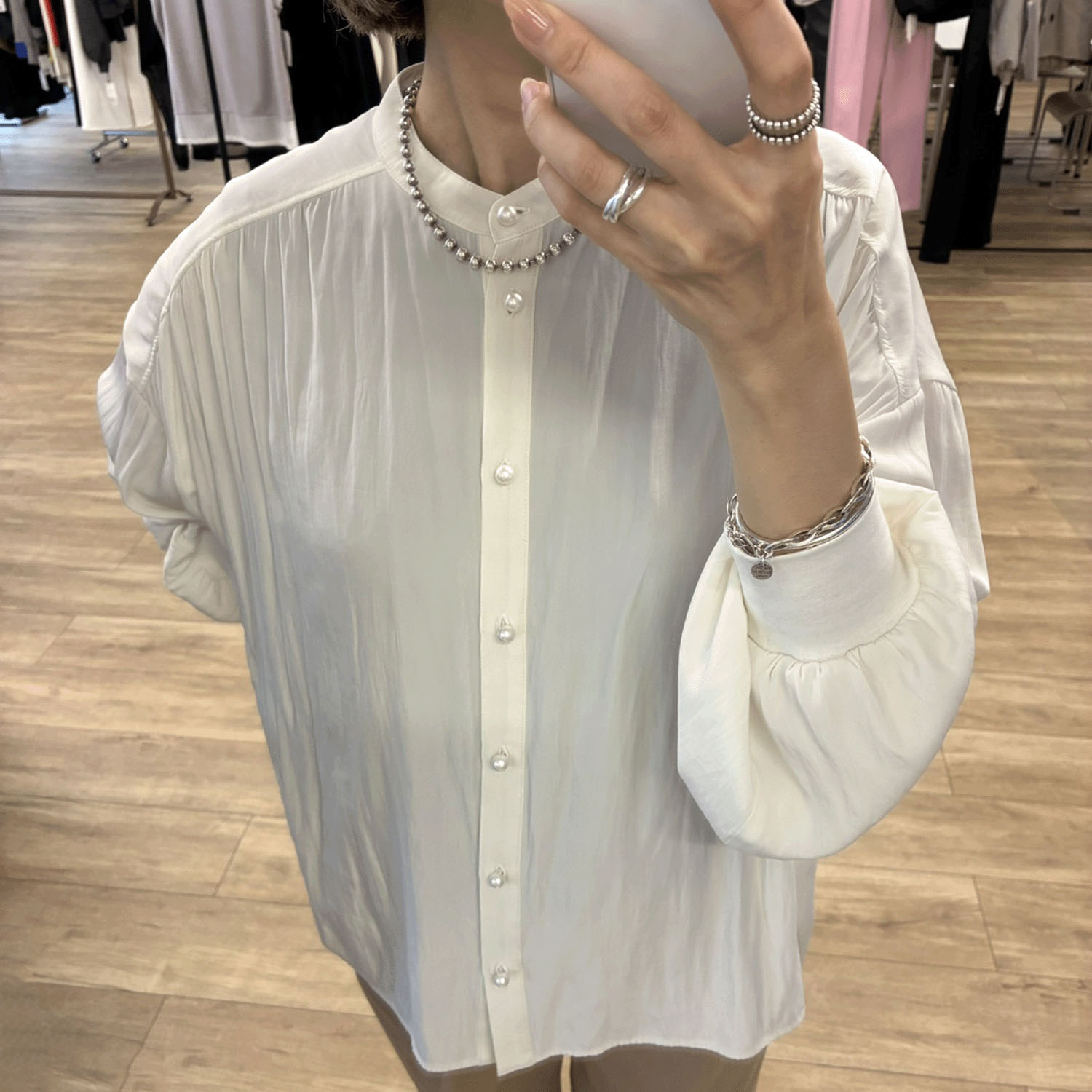 QTUME パール釦シャツ - 画像11