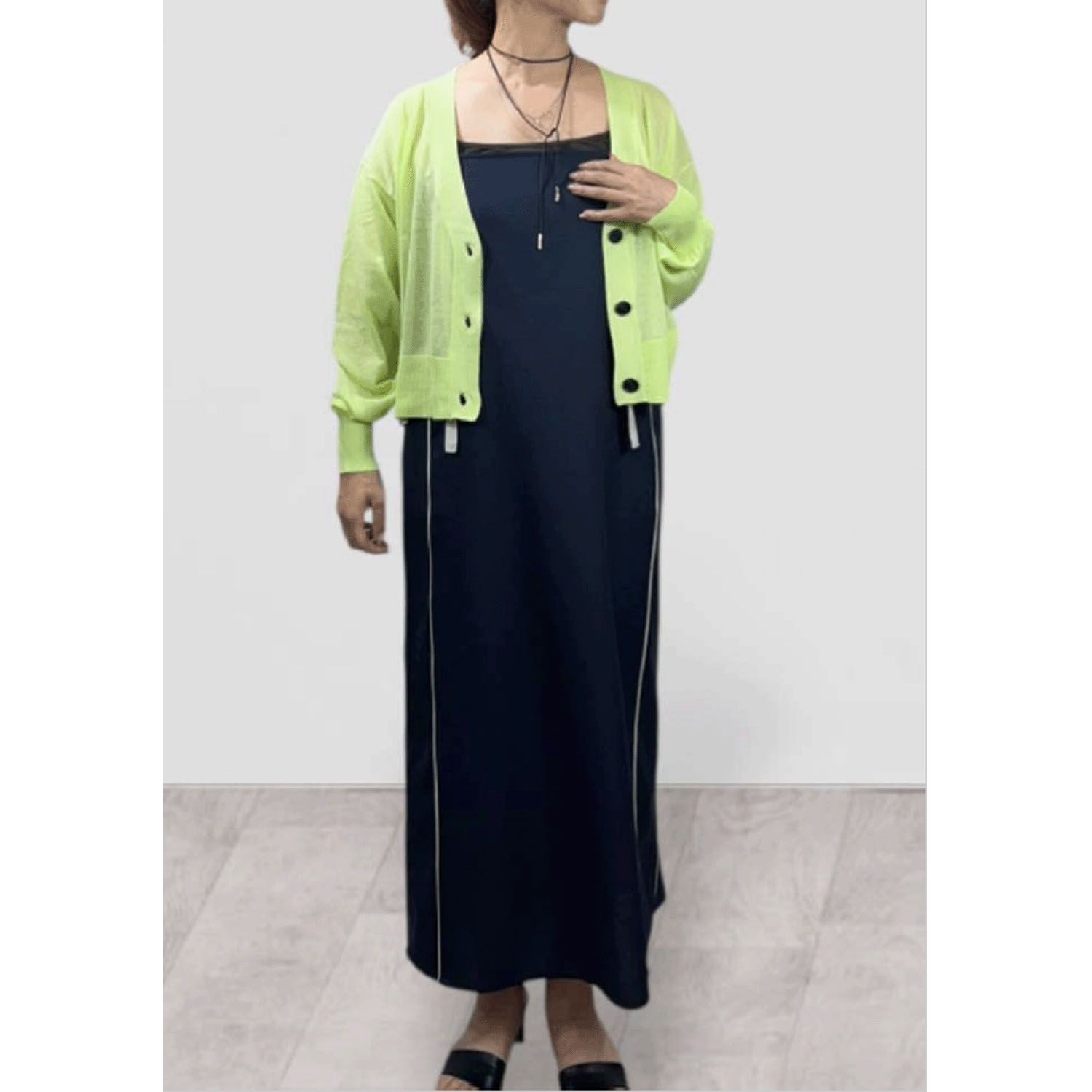 QTUME シアーニットクロップドカーデ - 画像9