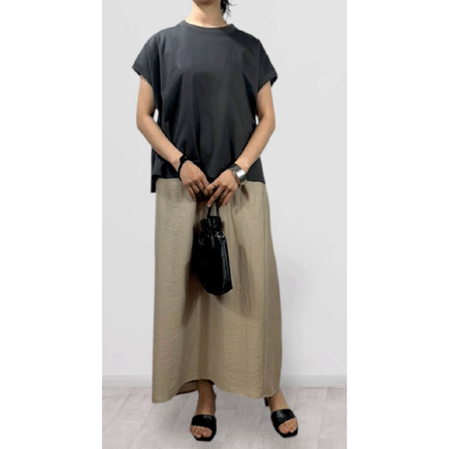 QTUME リラックスシルエットTシャツ - 画像3