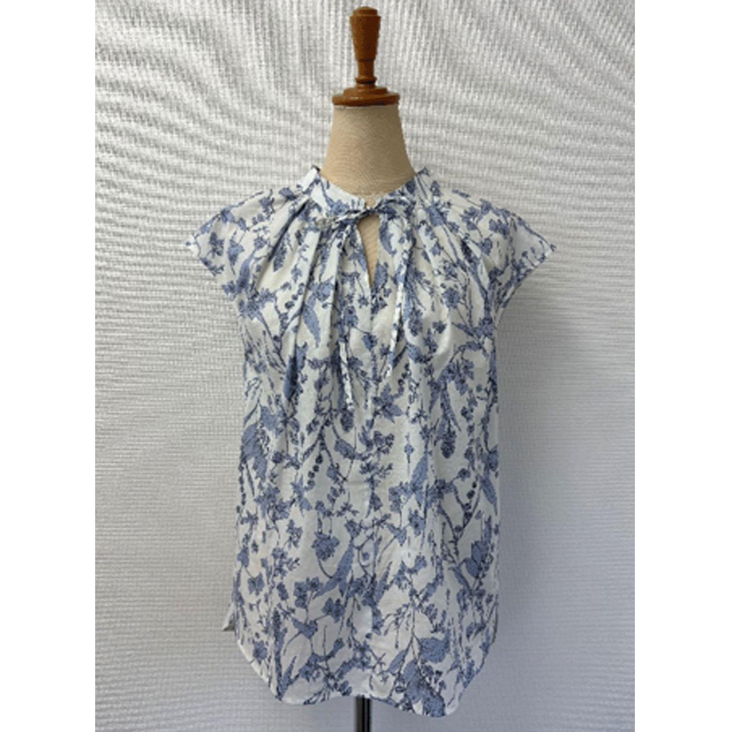 Doubleface Tokyo ボタニカルプリント前リボンフレンチブラウス - 画像4