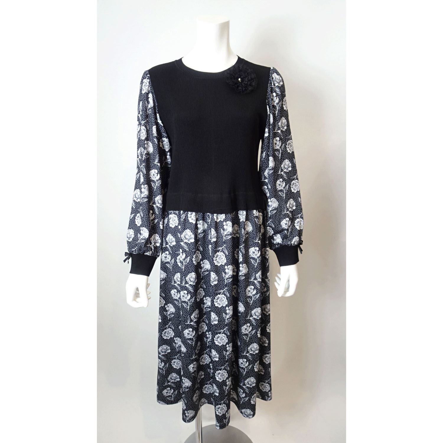 Super Beauty ニットベスト×レイヤード風プリントワンピース - 画像1