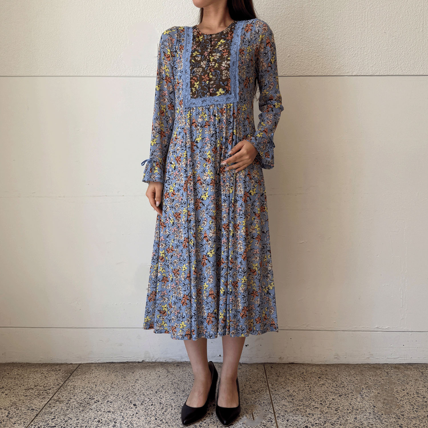 Super Beauty 小花プリントパワーネット素材ワンピース - 画像1