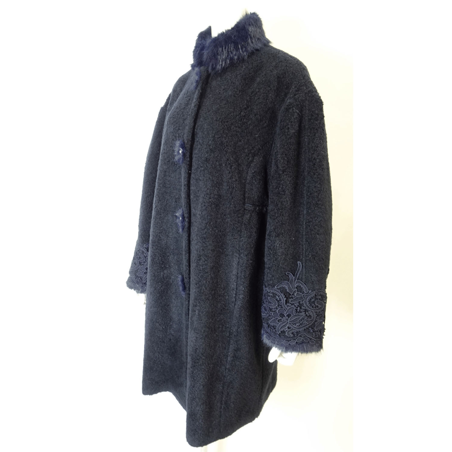 【Inata Live】Super Beauty ファー使い花モチーフ付コート - 画像18