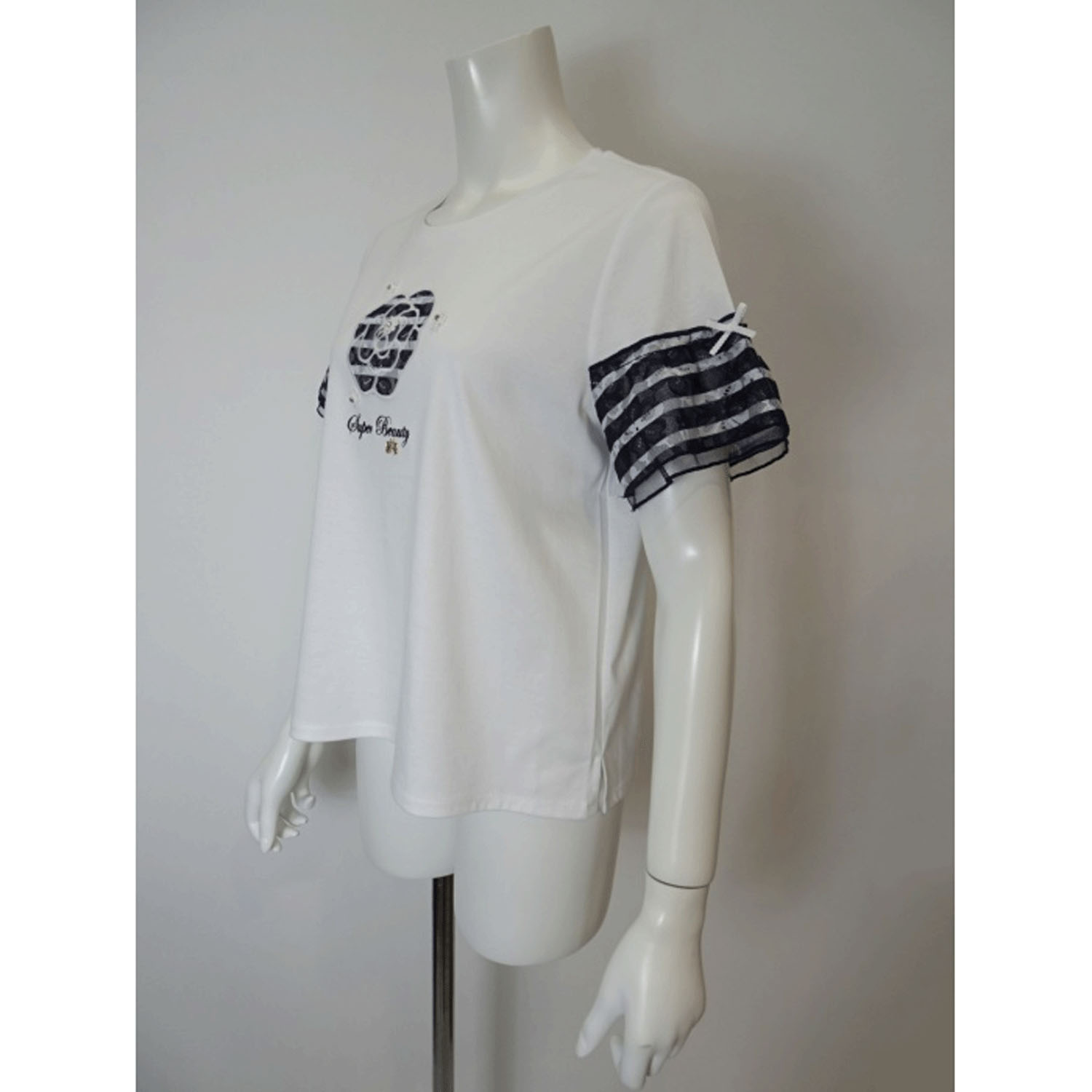 【3月下旬入荷予定】Super Beauty 胸元花刺しゅう袖ボーダー柄フリルTシャツ - 画像9