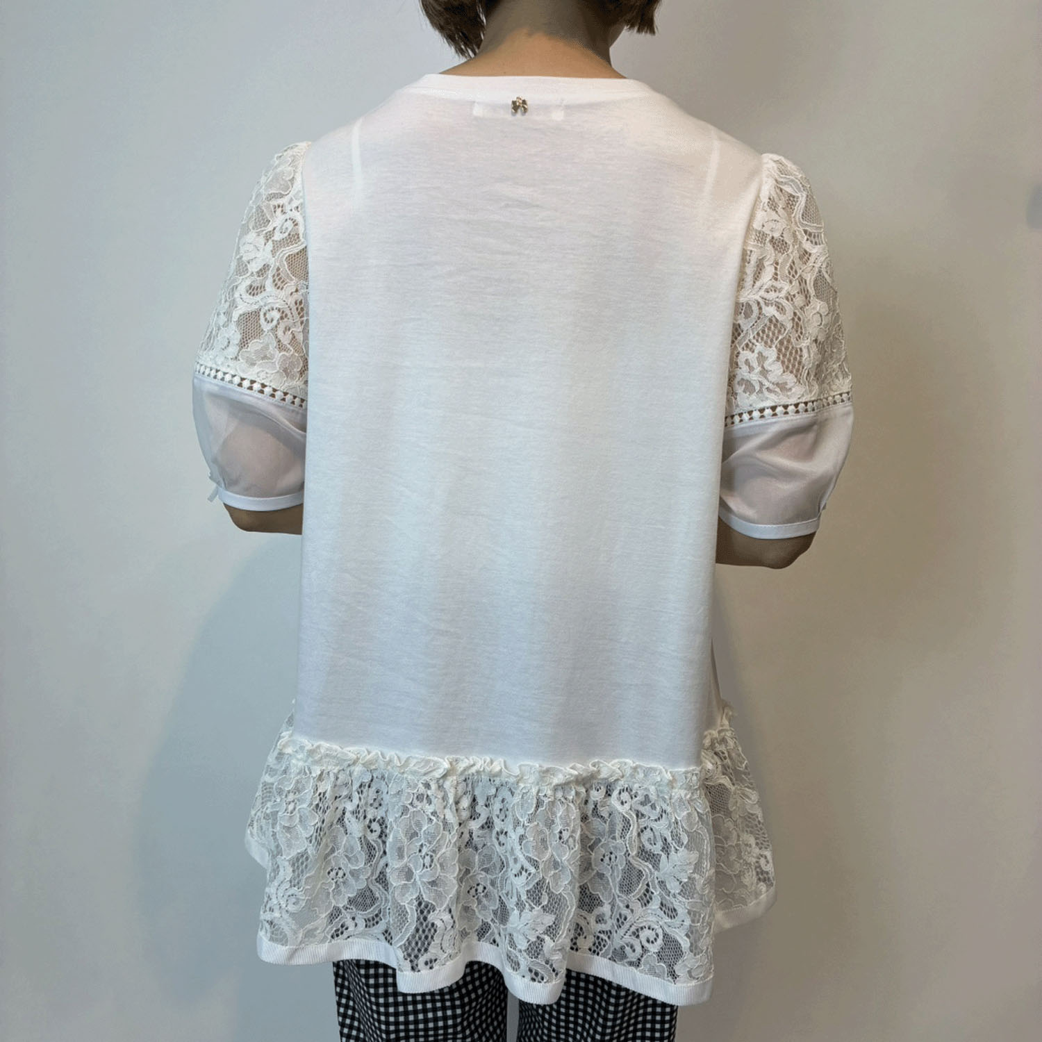 【4月中旬入荷予定】Super Beauty 胸元Parisモチーフプリント レース切替×パフ袖ロングTシャツ - 画像6