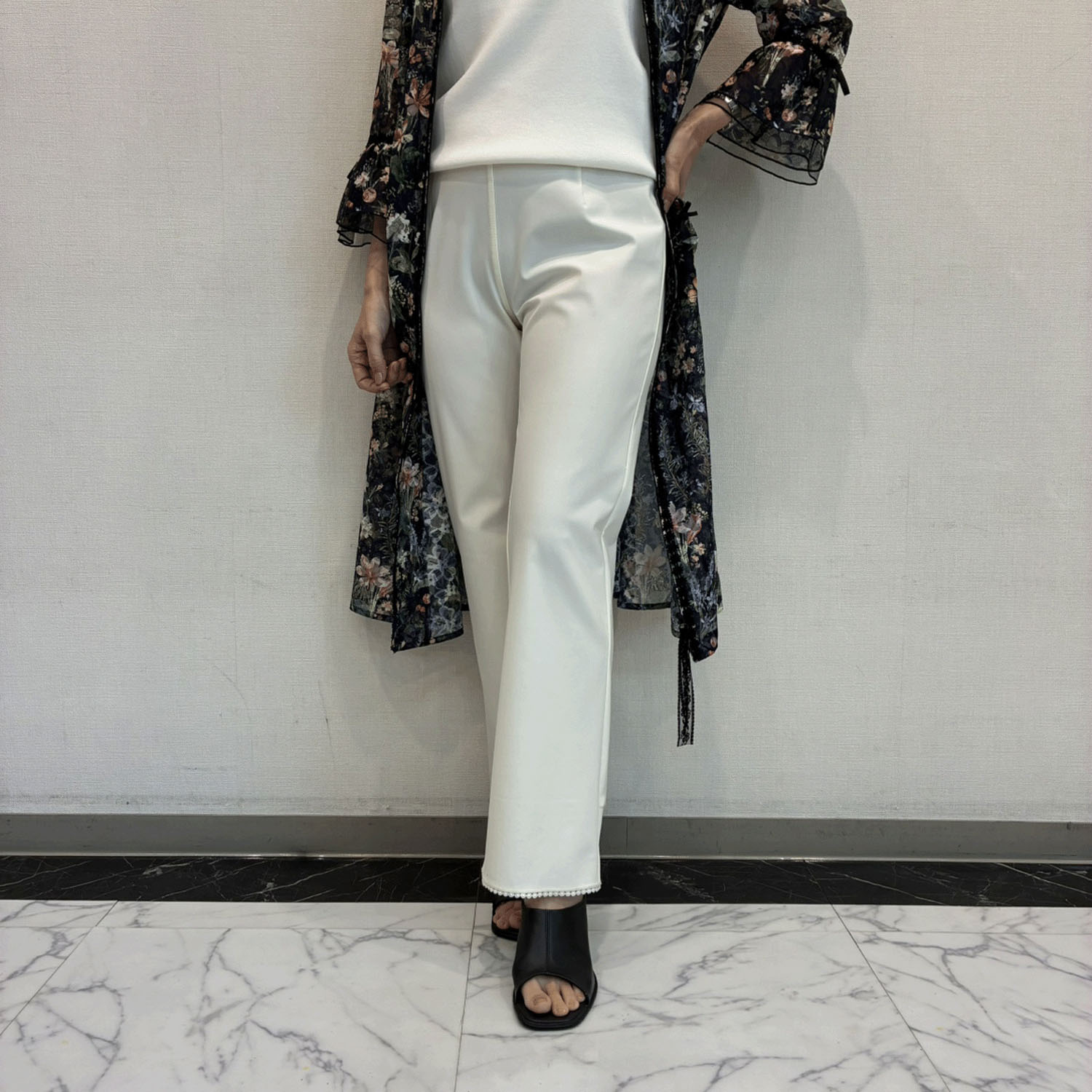 【Insta Live】Super Beauty 後ろリボンデザインパンツ