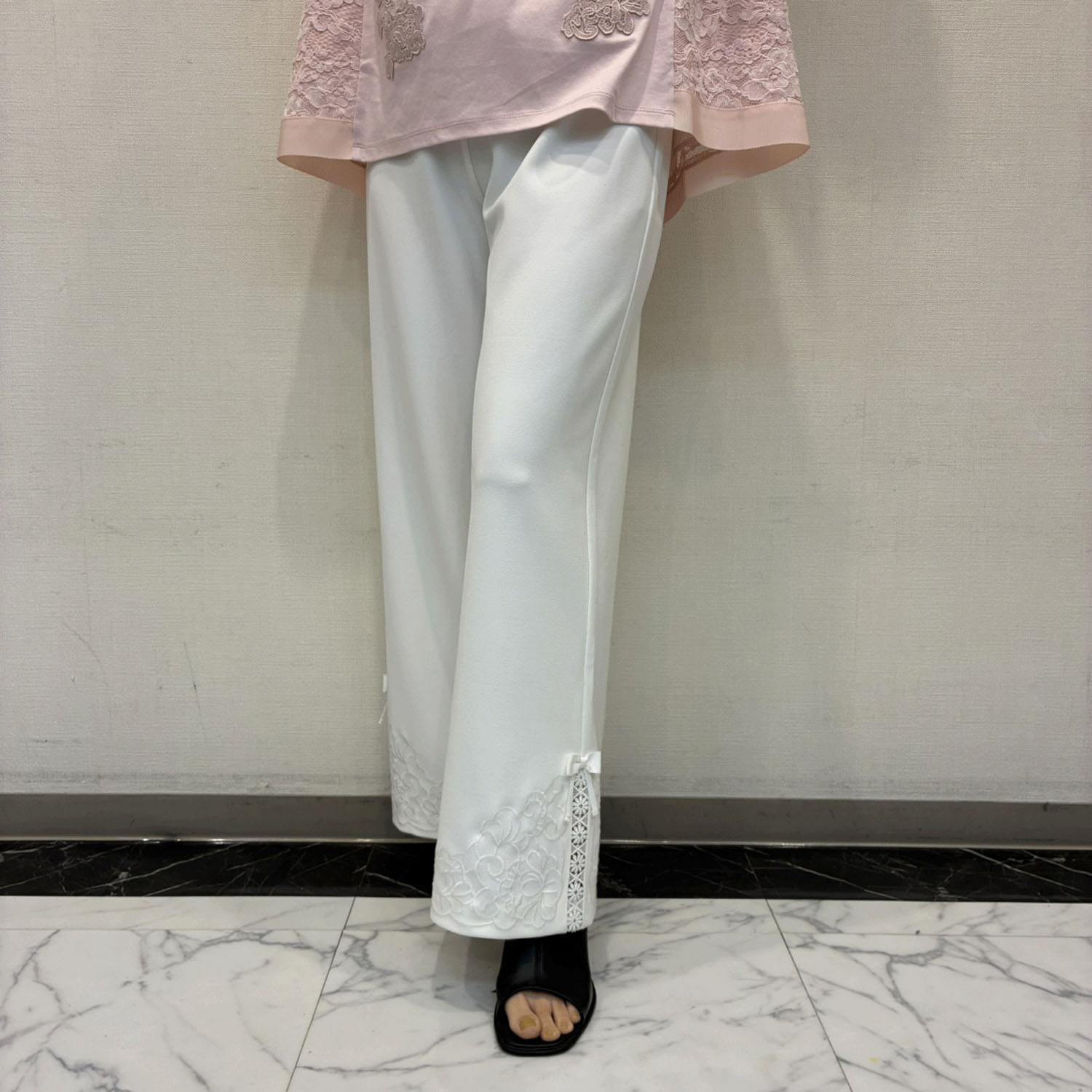 Super Beauty 裾サイド刺しゅう入りリボンデザインワイドパンツ - 画像4