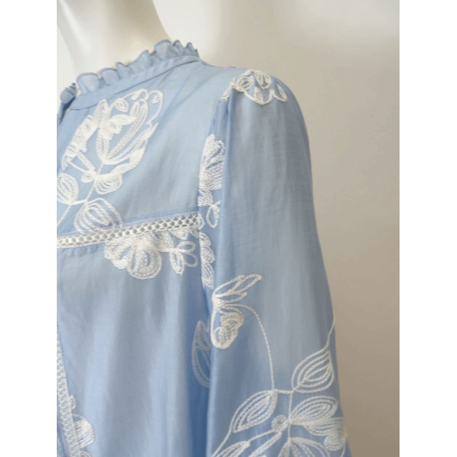 【LIVE ARCHIVE】Super Beauty 花刺しゅう入り パフ袖ブラウス - 画像15