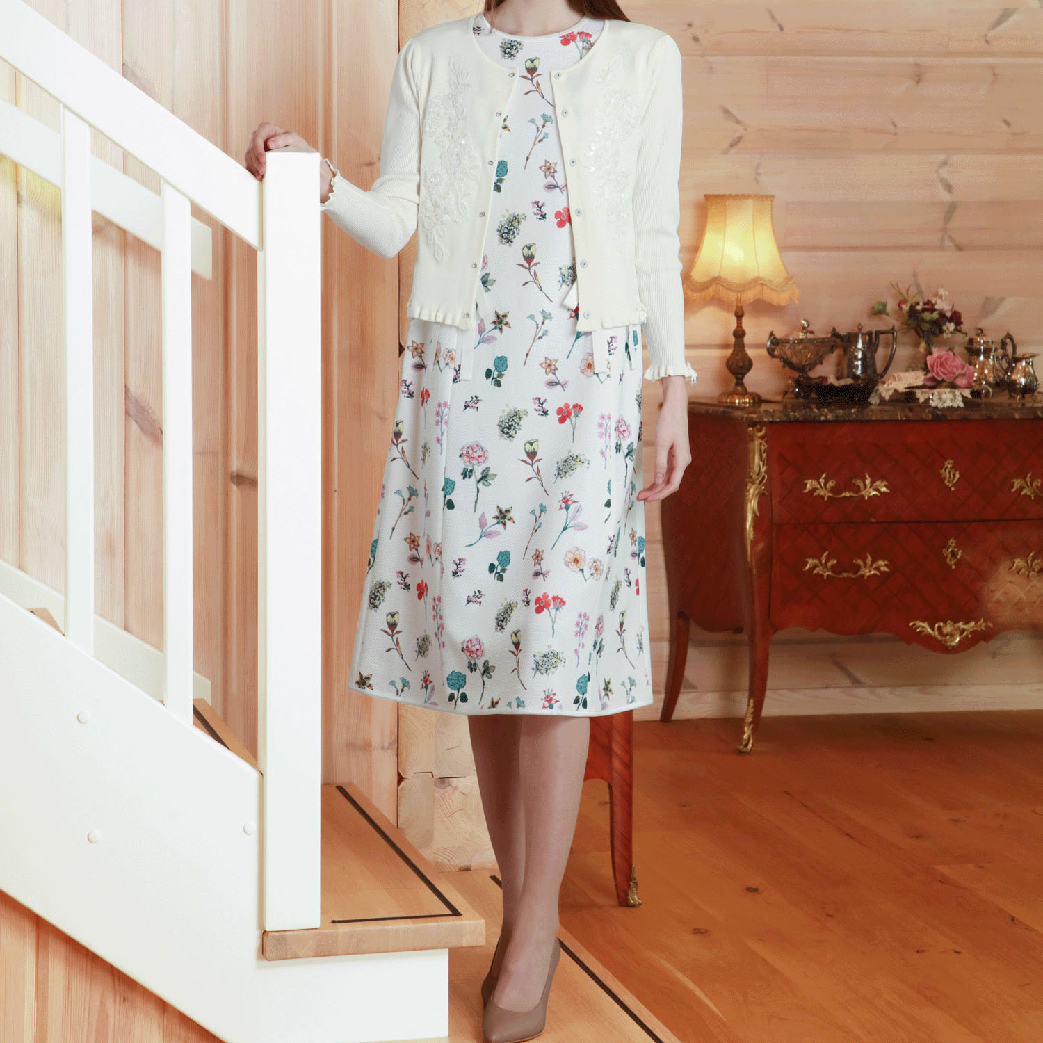 【Insta Live】Super Beauty マルチカラーフラワープリントフレンチスリーブワンピース - 画像2