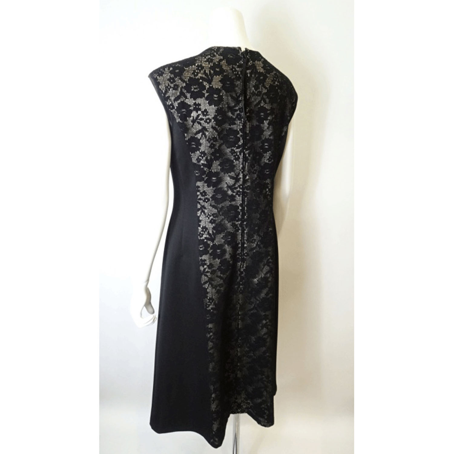 Super Beauty 前立て透かしレース切替ダンボールニット素材フレンチスリーブワンピース - 画像4