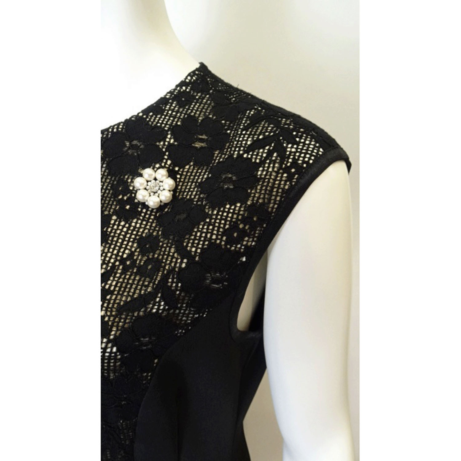 Super Beauty 前立て透かしレース切替ダンボールニット素材フレンチスリーブワンピース - 画像6