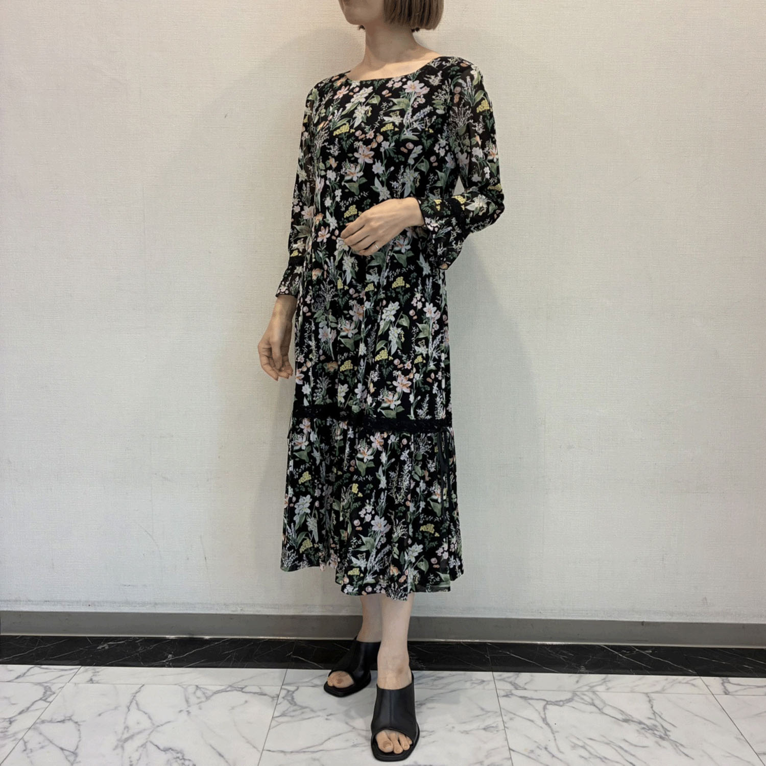 Super Beauty 多色使いパワーネット素材ワンピース - 画像1