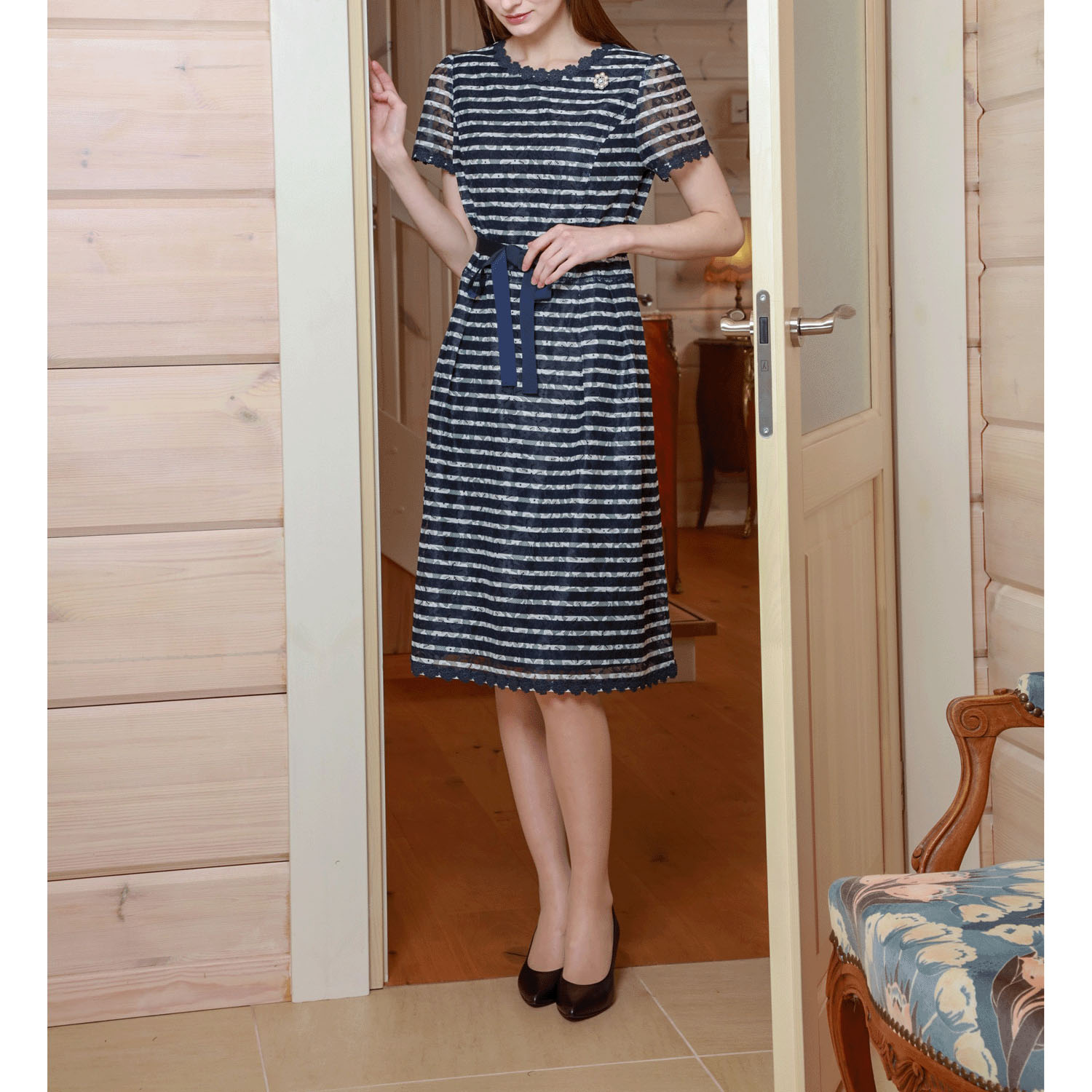 【3月下旬入荷予定】Super Beauty ボーダープリントレース素材半袖ワンピース - 画像1