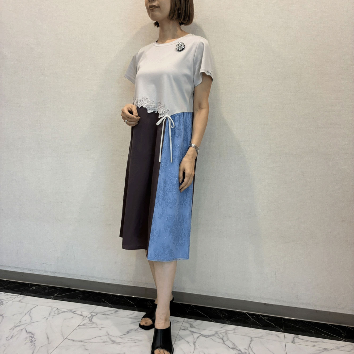 【4月中旬入荷予定】Super Beauty 異素材配色アシンメトリー切替ワンピース - 画像3