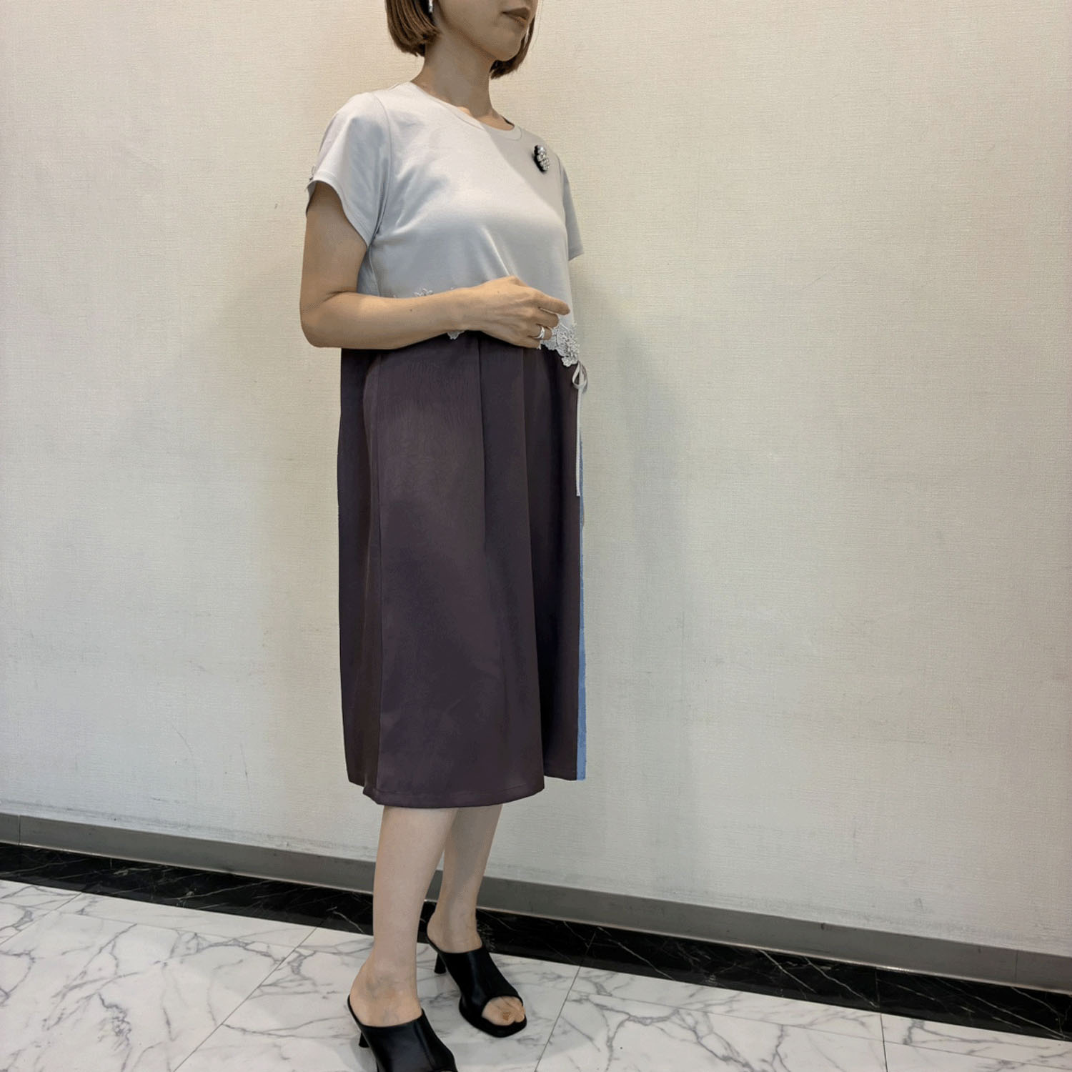 【4月中旬入荷予定】Super Beauty 異素材配色アシンメトリー切替ワンピース - 画像4