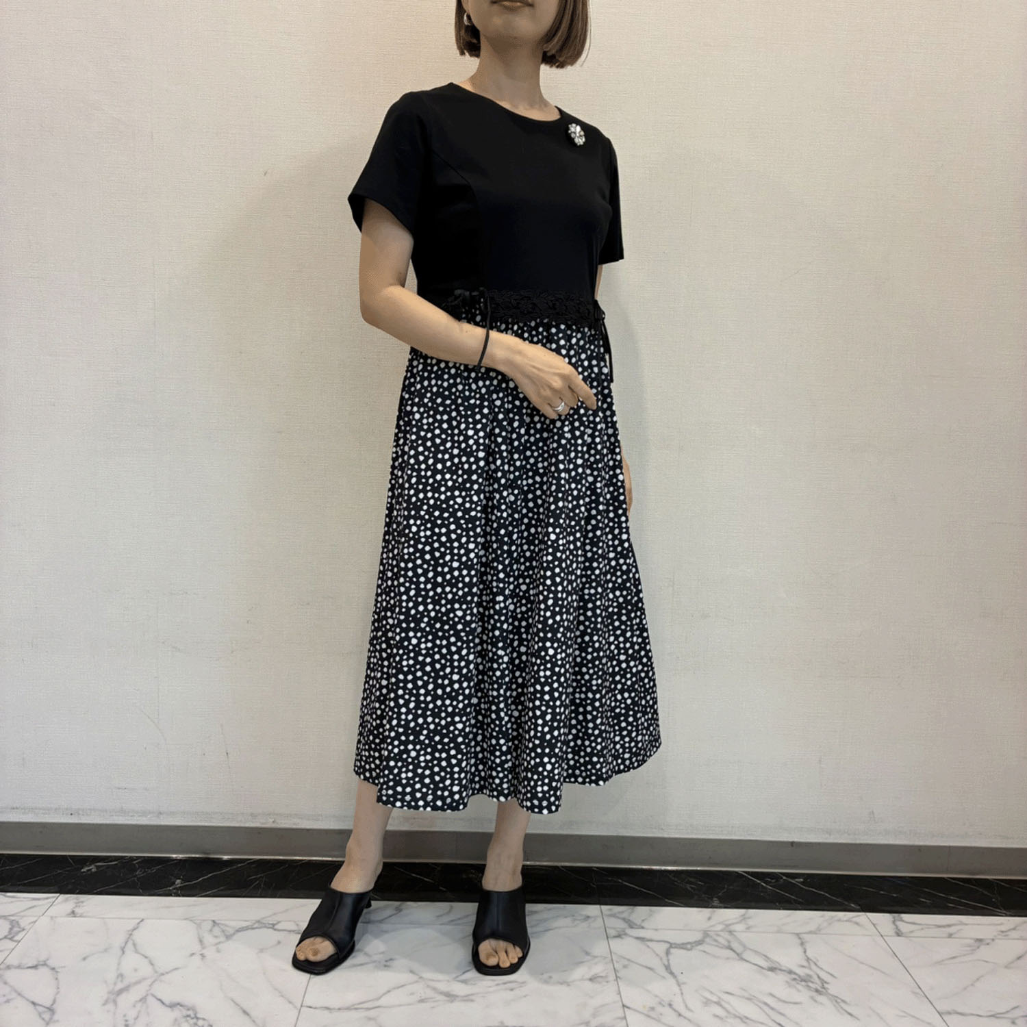 【4月初旬入荷予定】Super Beauty ウェストレース使い水玉切替ワンピース - 画像4